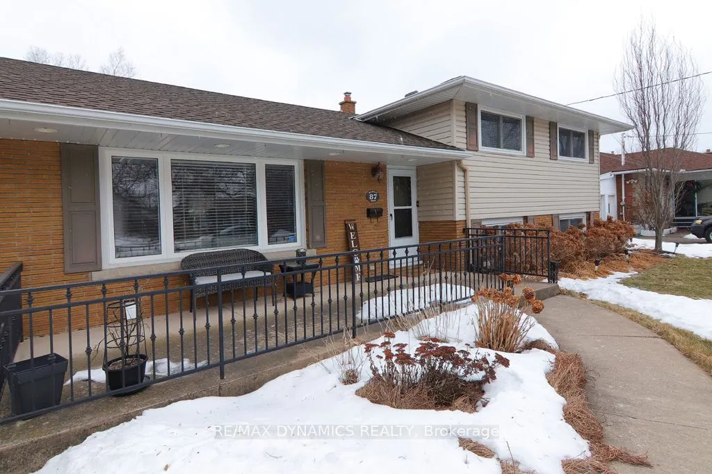 87 Rochelle Drive