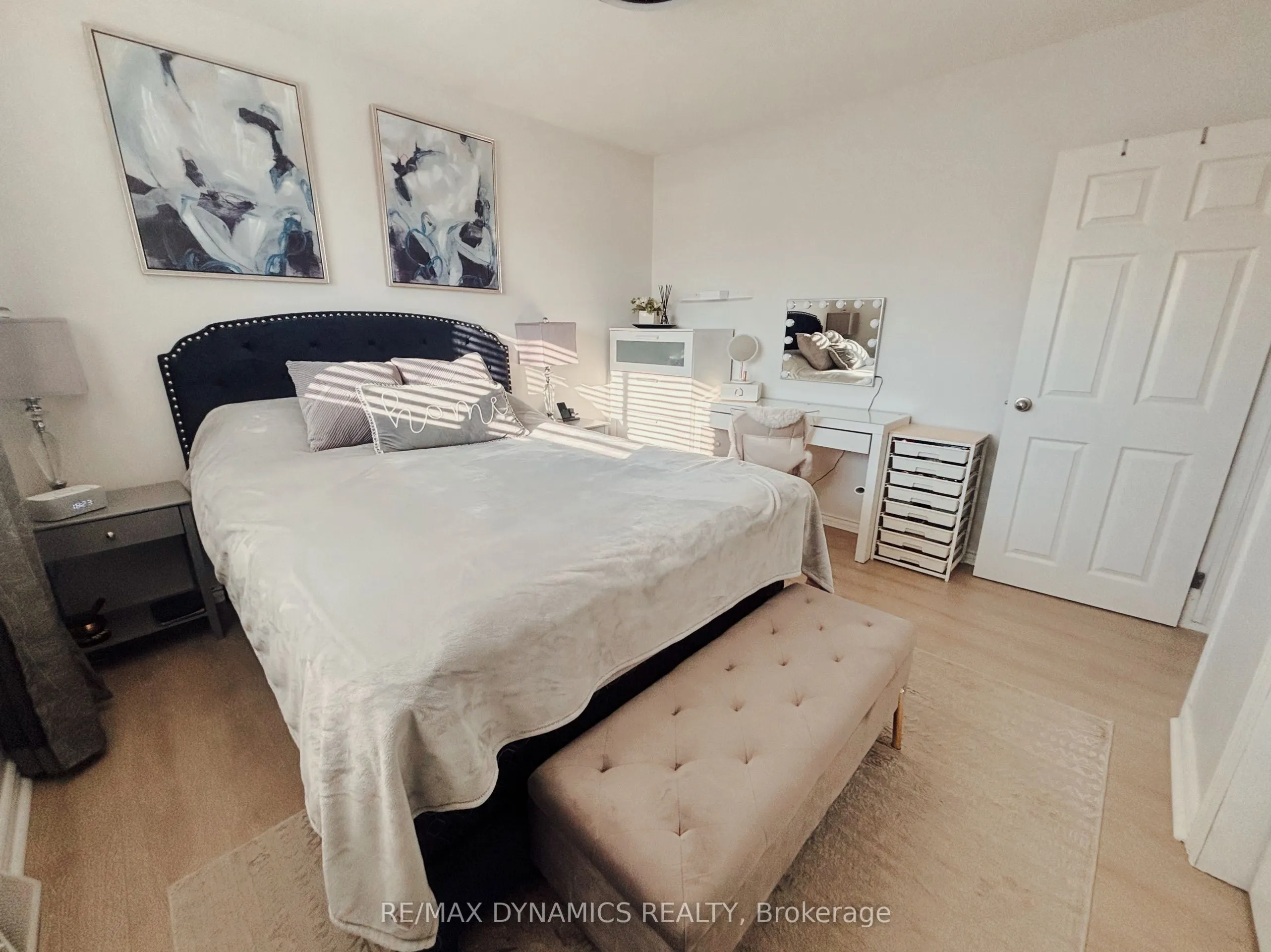 87 Rochelle Drive
