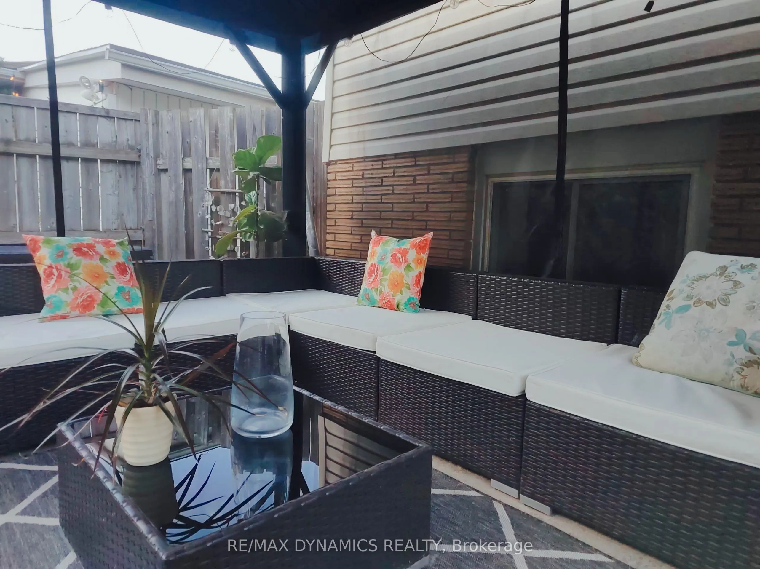 87 Rochelle Drive