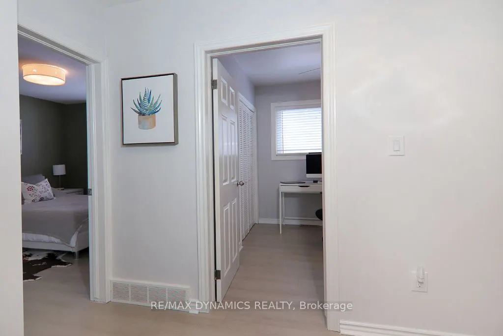 87 Rochelle Drive
