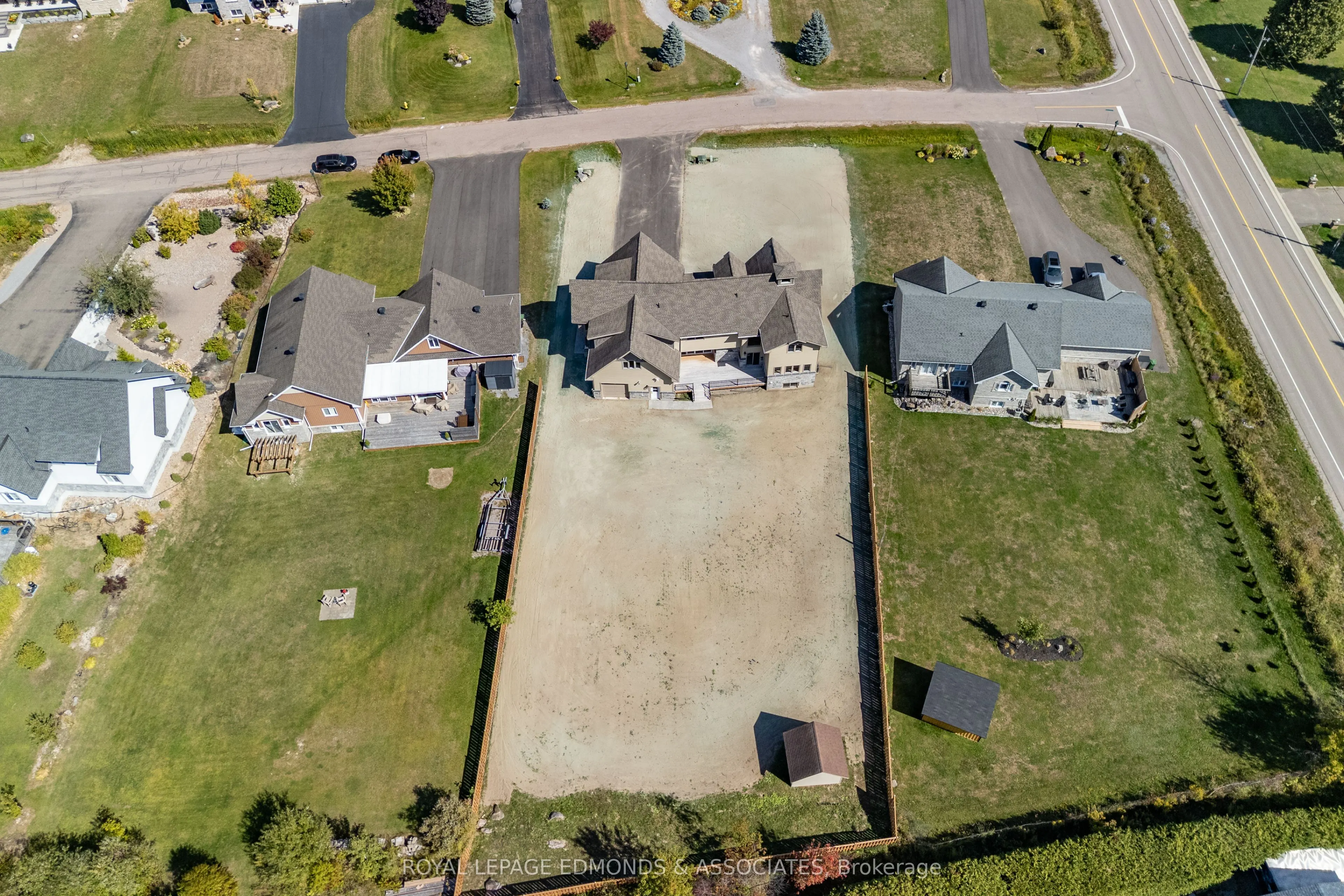 14 Fairway Drive N
