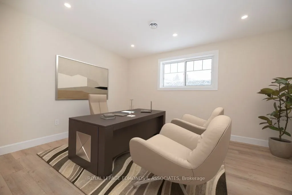 14 Fairway Drive N