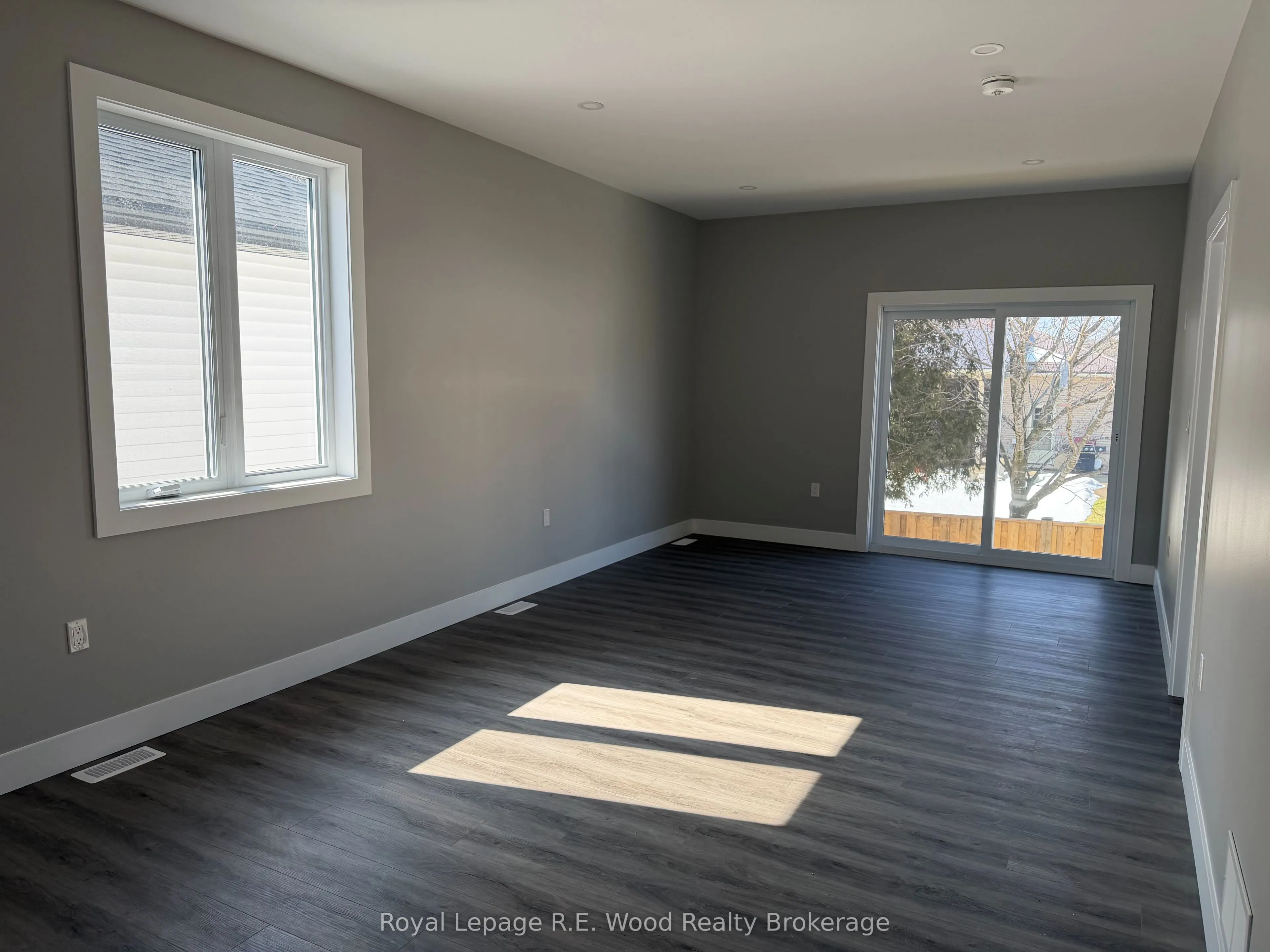 335 John Street S #6