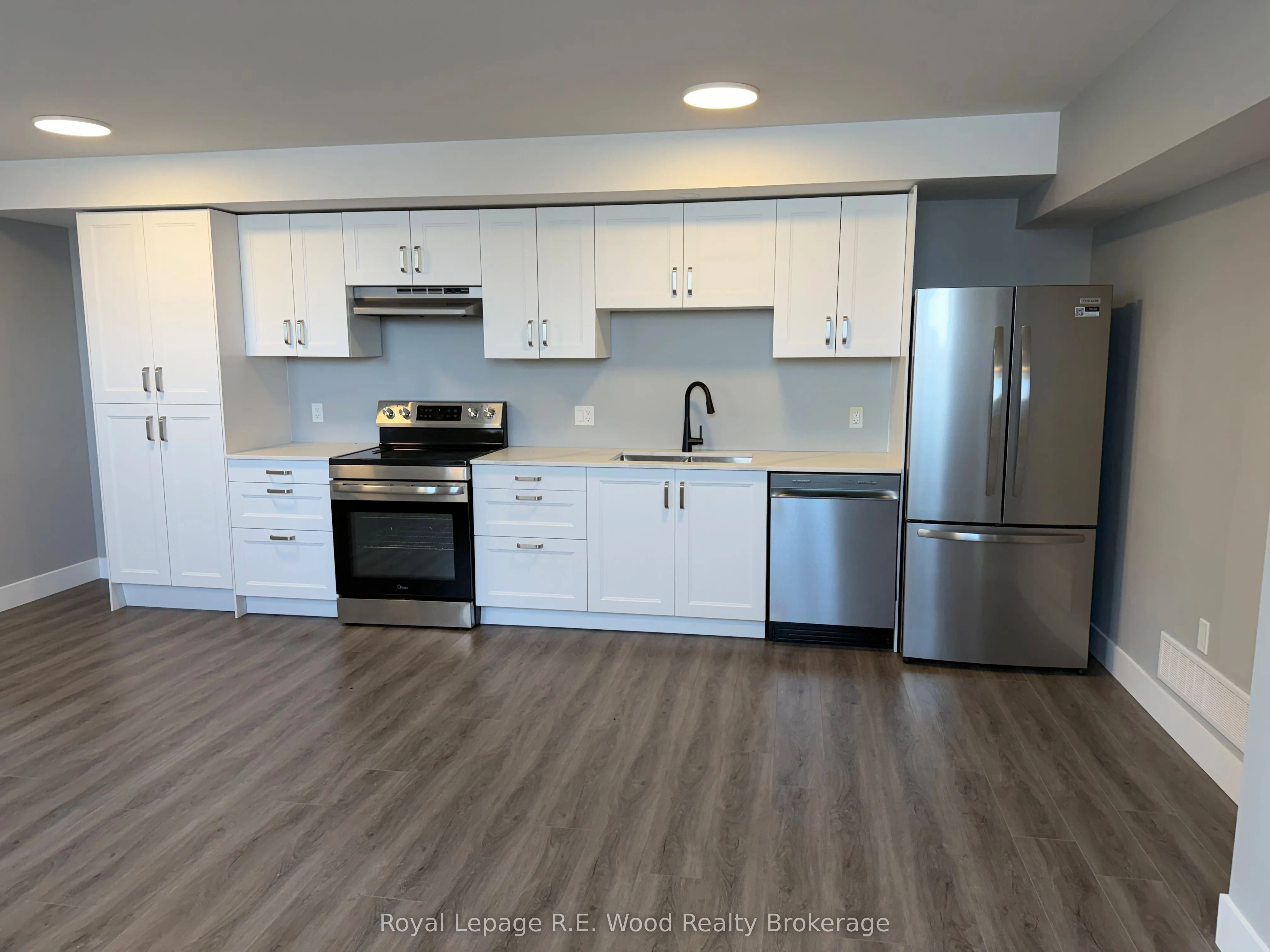 335 John Street S #33B