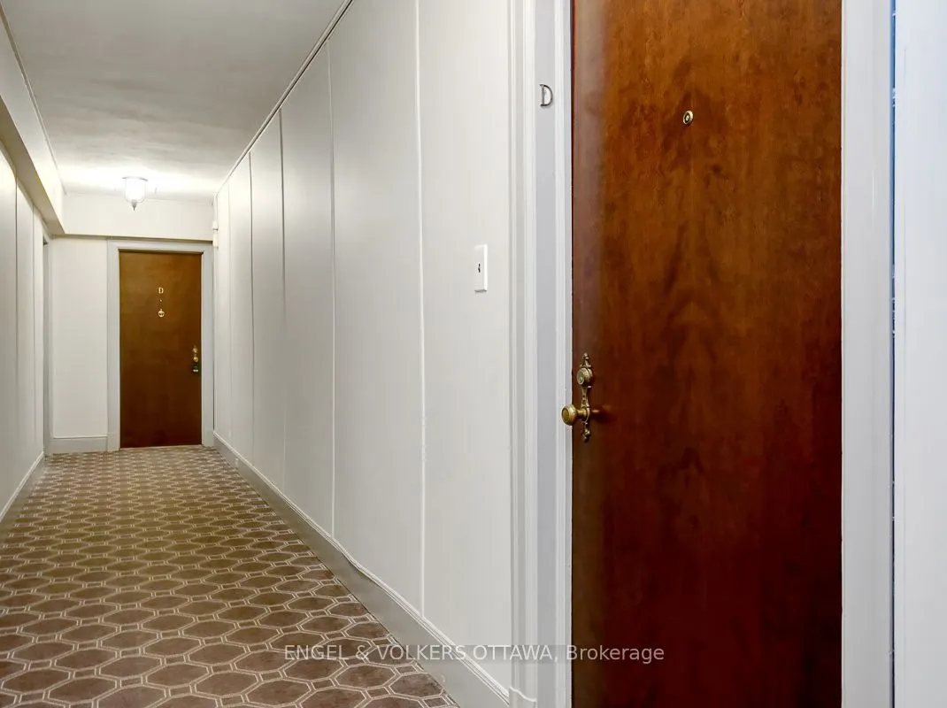 260 Metcalfe Street #1D