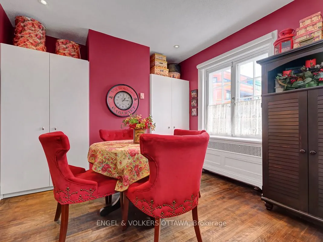 260 Metcalfe Street #1D