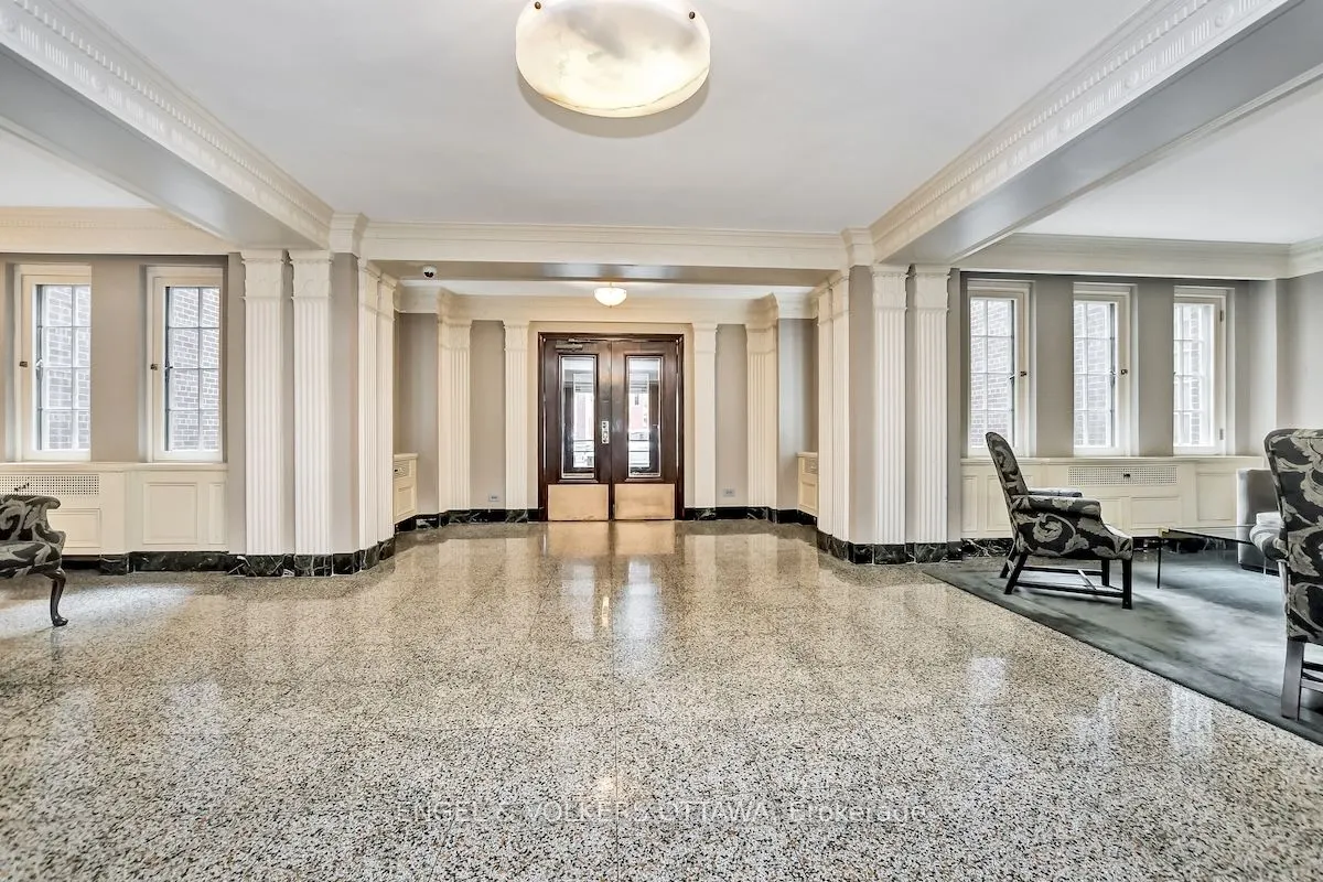 260 Metcalfe Street #1D