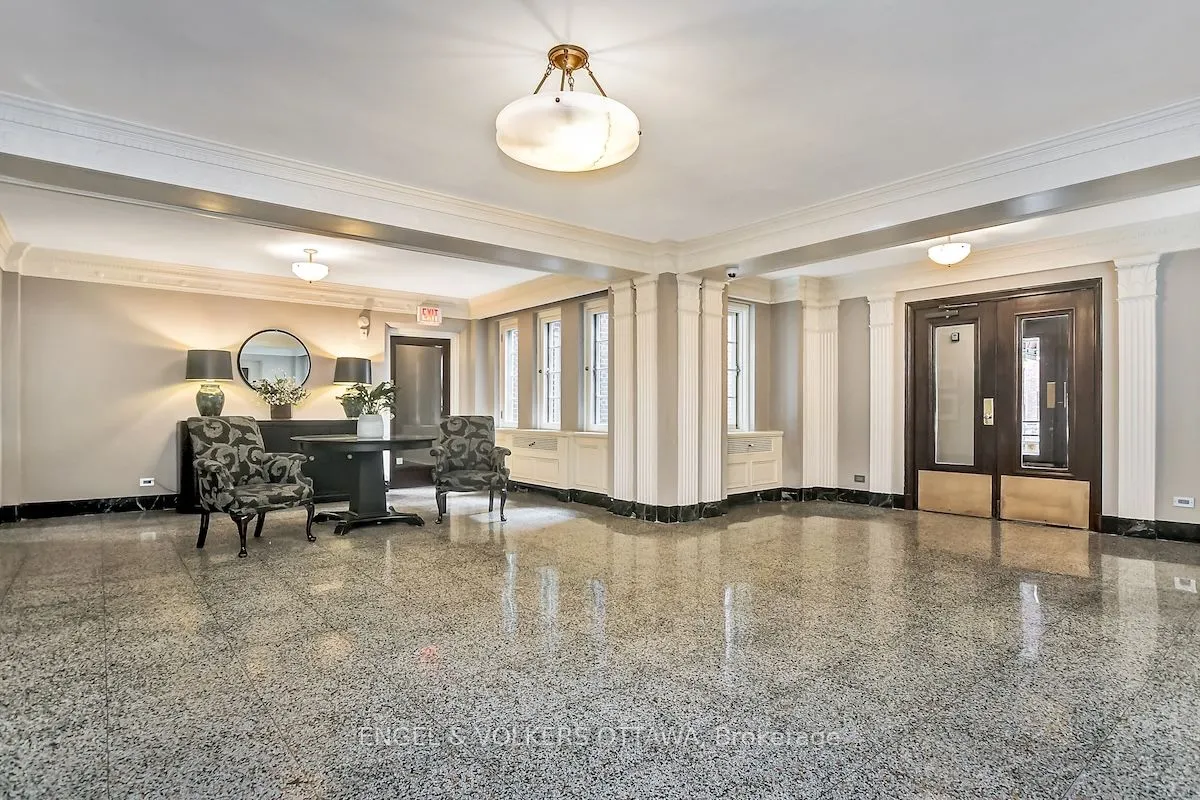 260 Metcalfe Street #1D