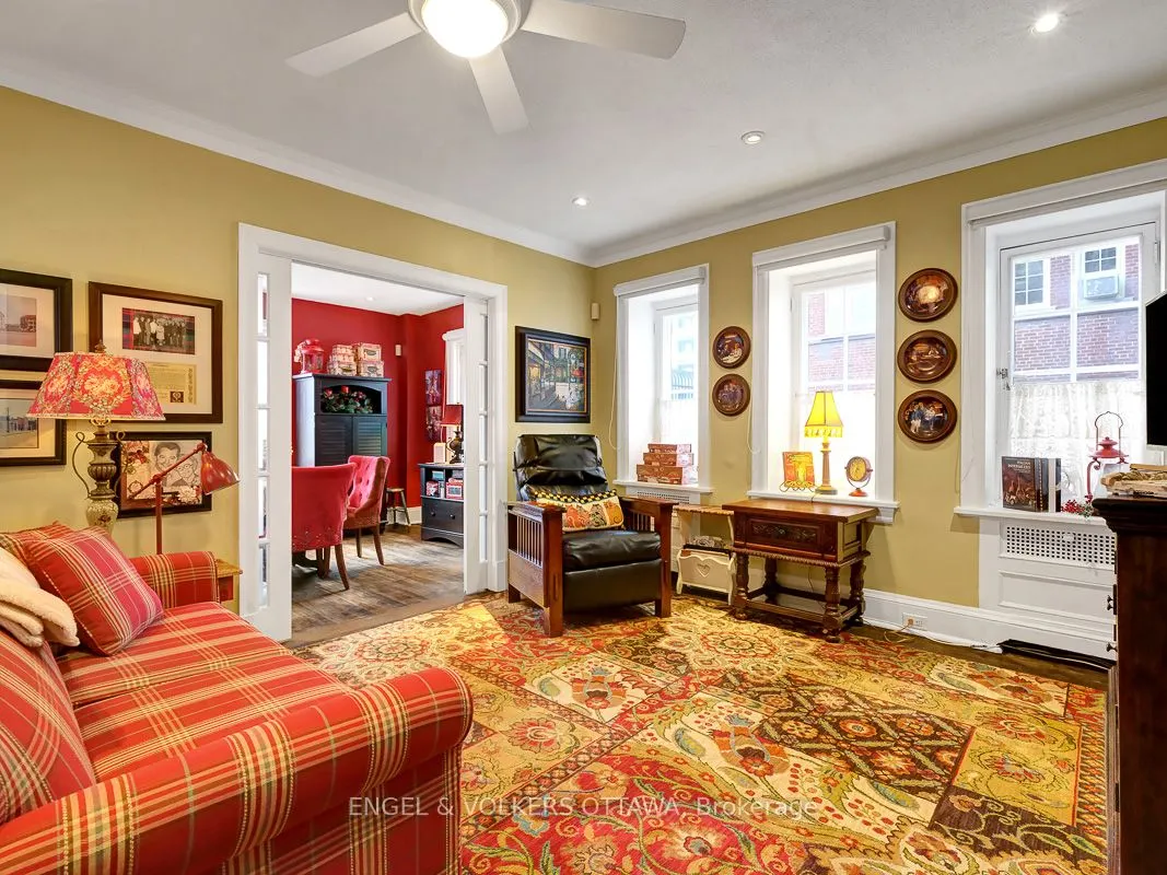 260 Metcalfe Street #1D
