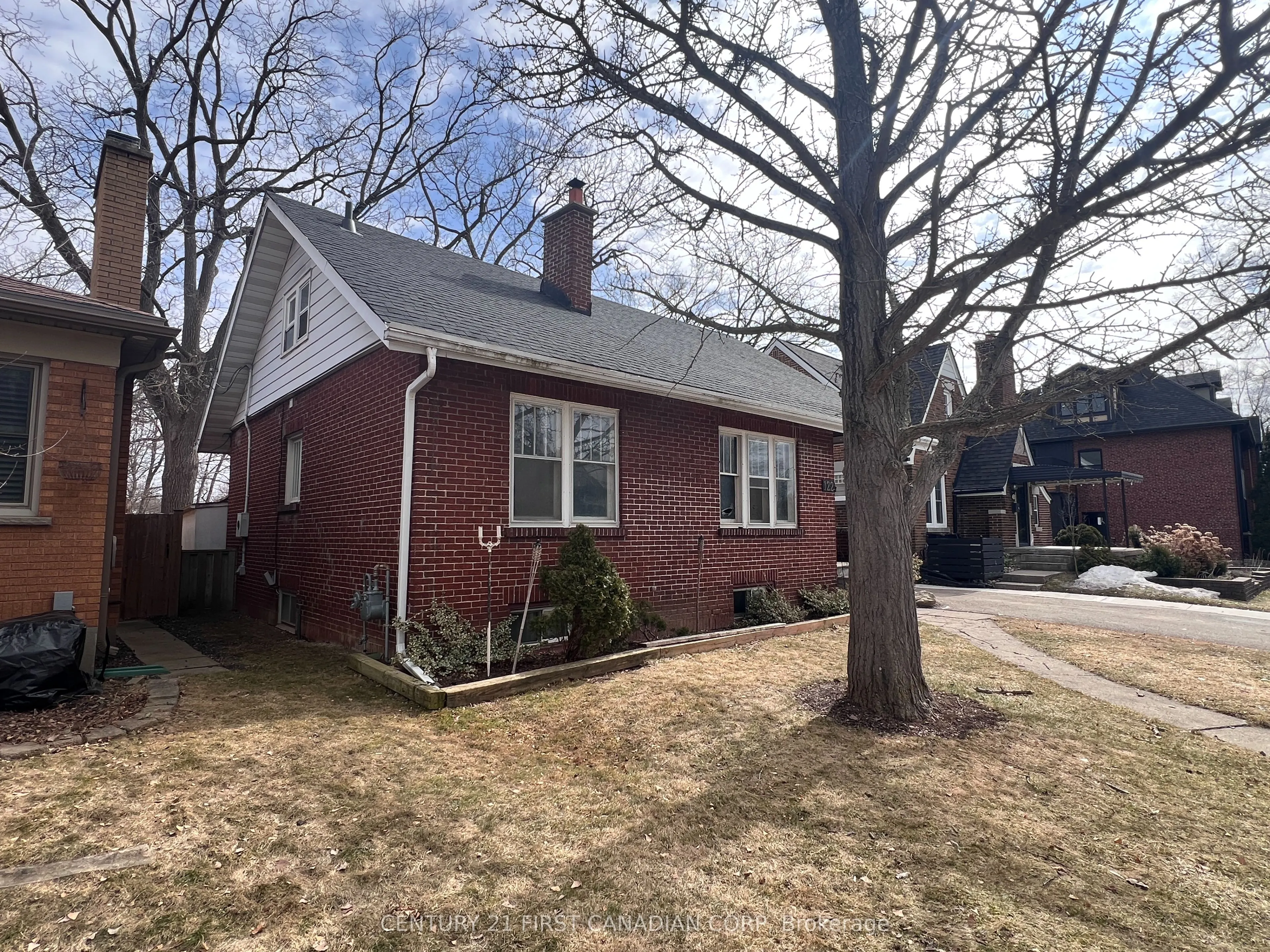 122 Windsor Crescent
