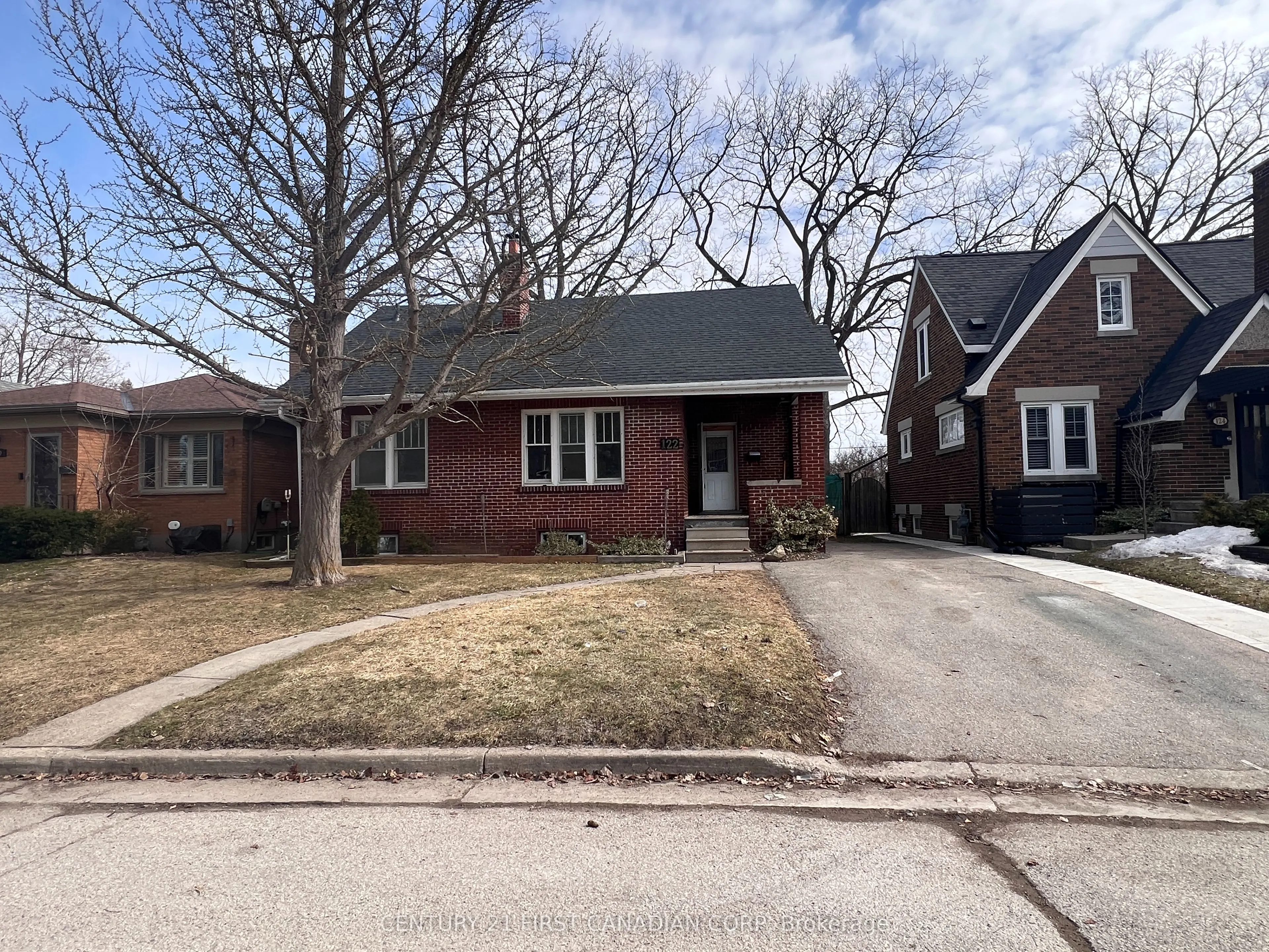 122 Windsor Crescent
