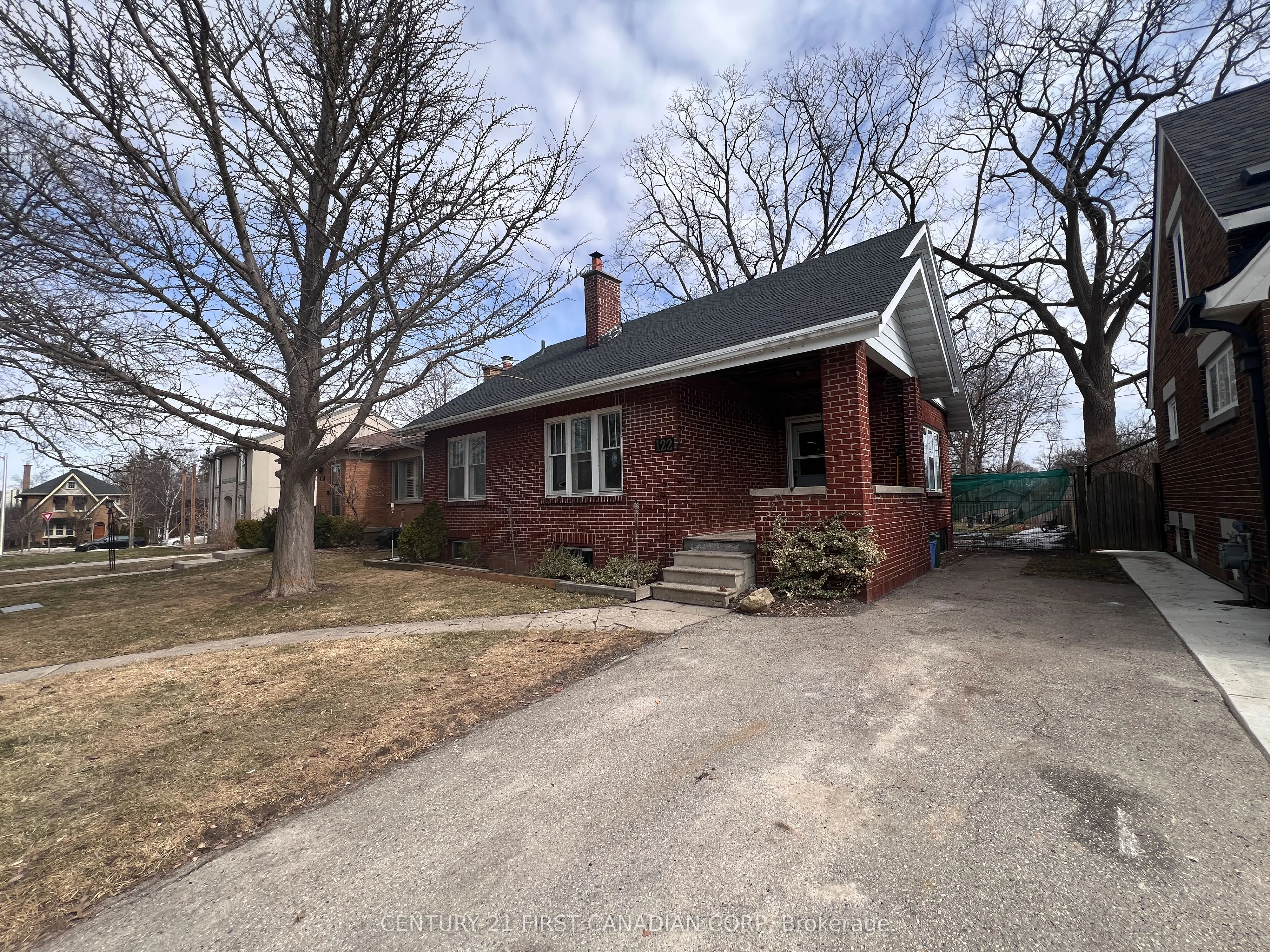 122 Windsor Crescent
