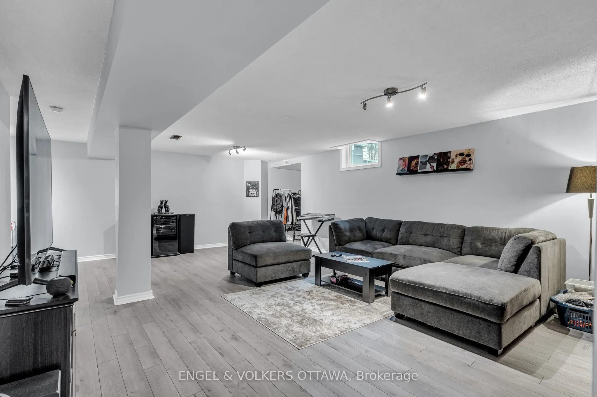 1441 Talcy Crescent
