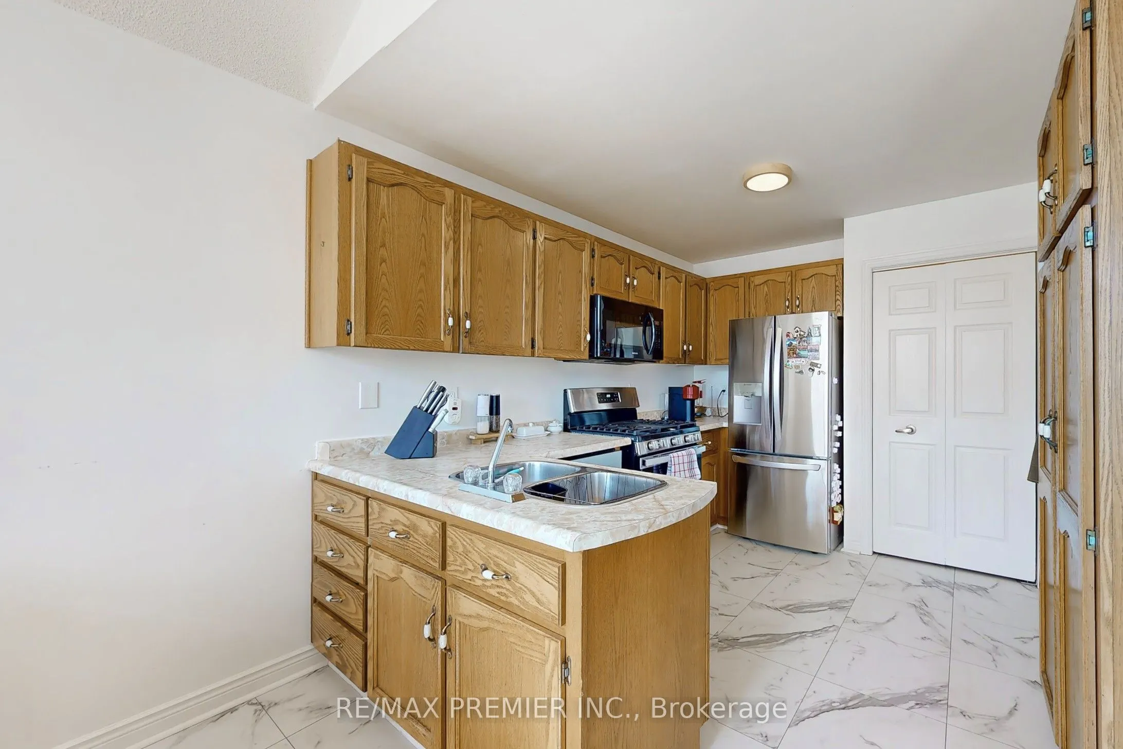 9 Wentworth Drive #13