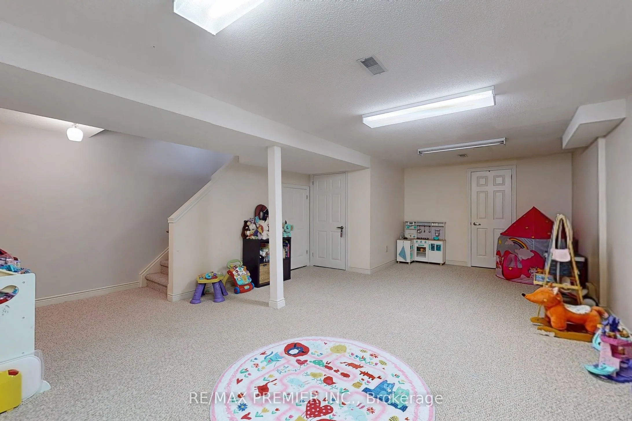 9 Wentworth Drive #13