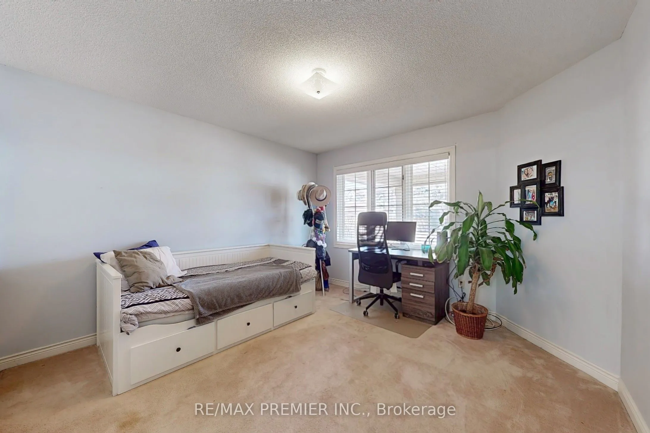 9 Wentworth Drive #13