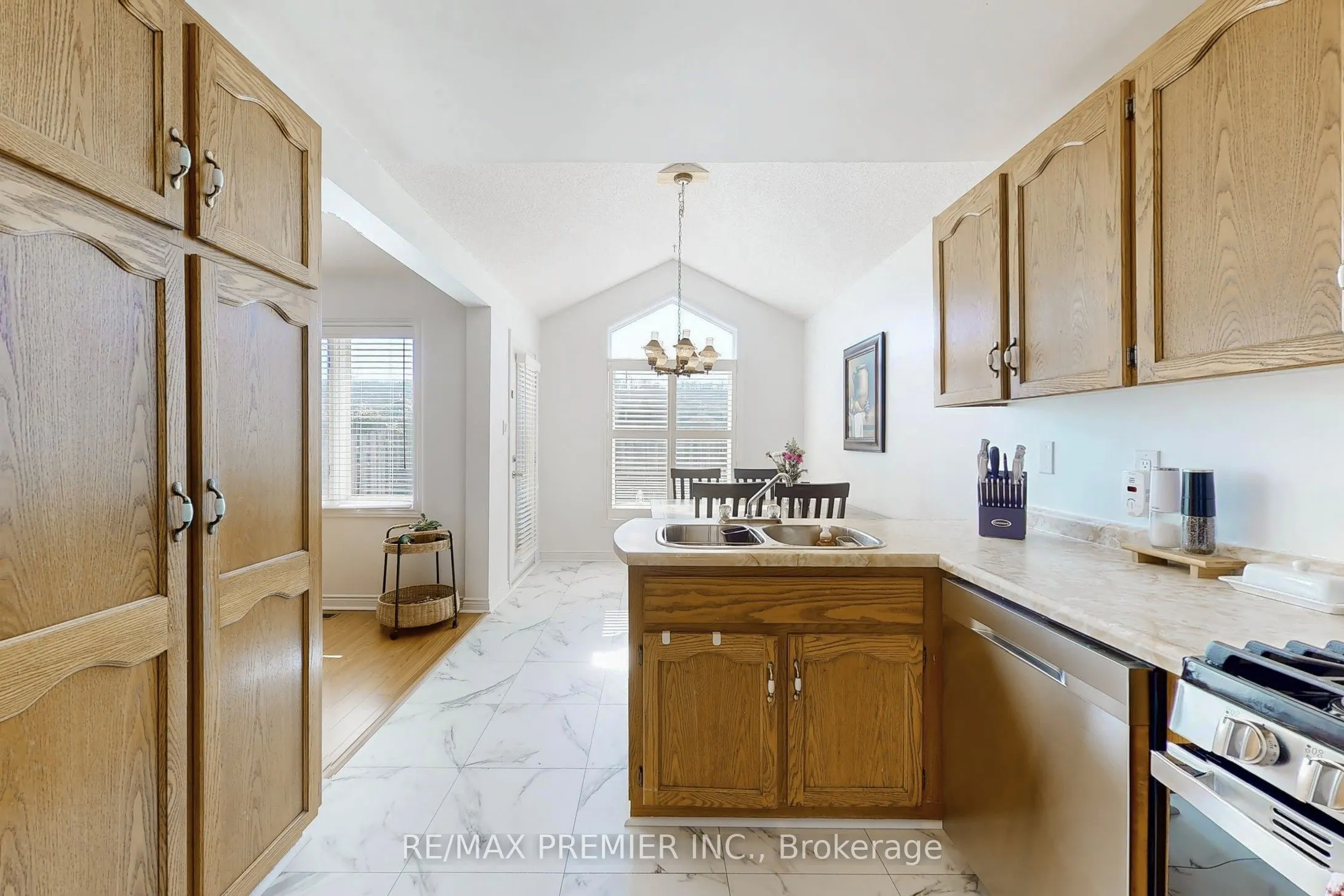 9 Wentworth Drive #13