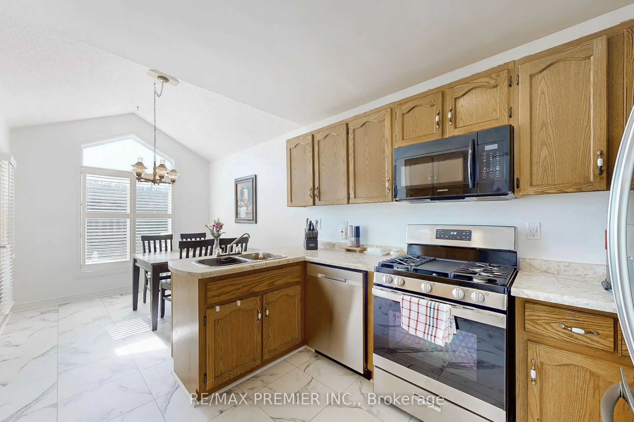 9 Wentworth Drive #13