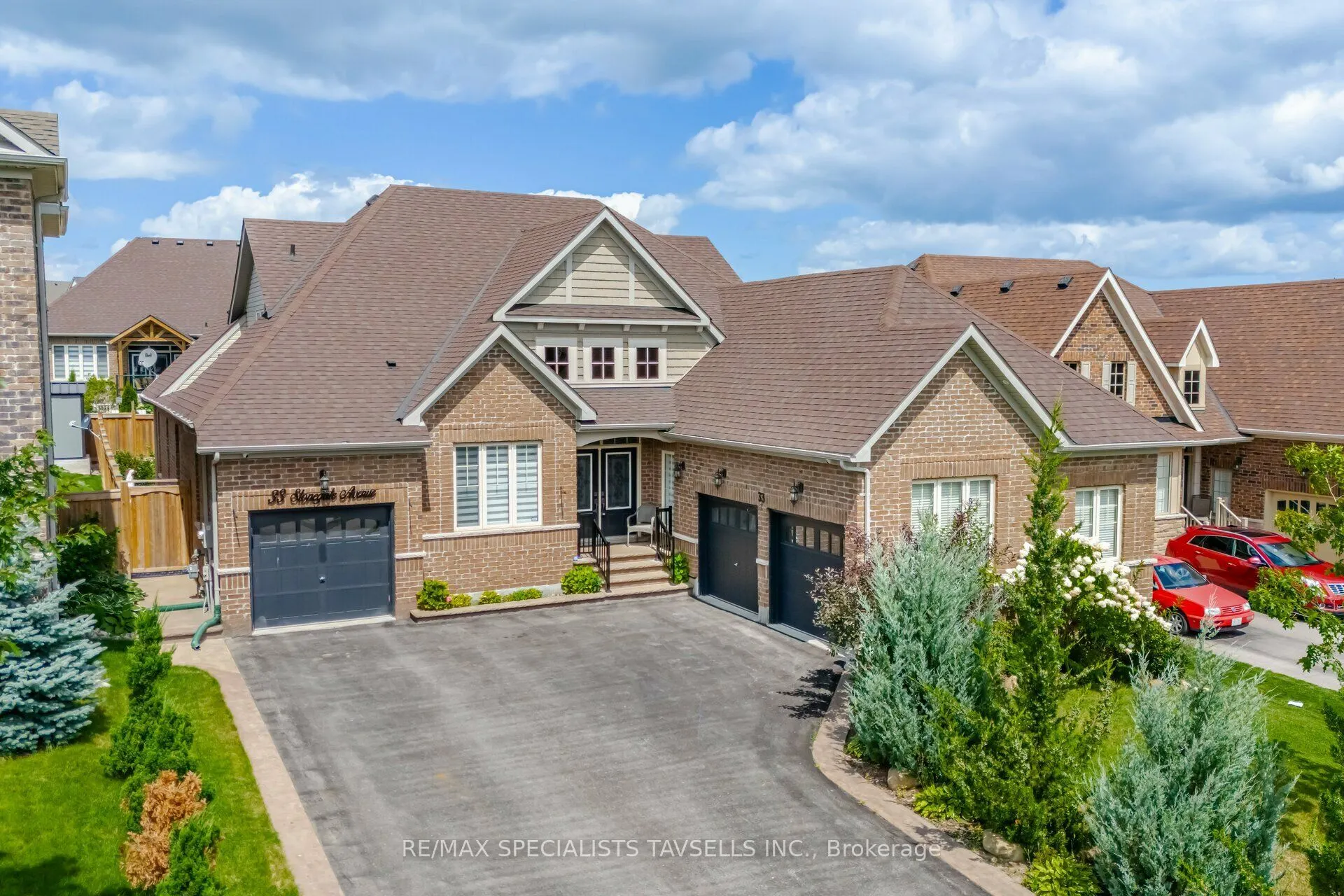 33 Stonegate Avenue