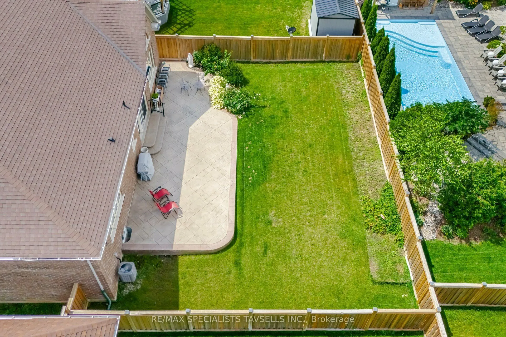 33 Stonegate Avenue