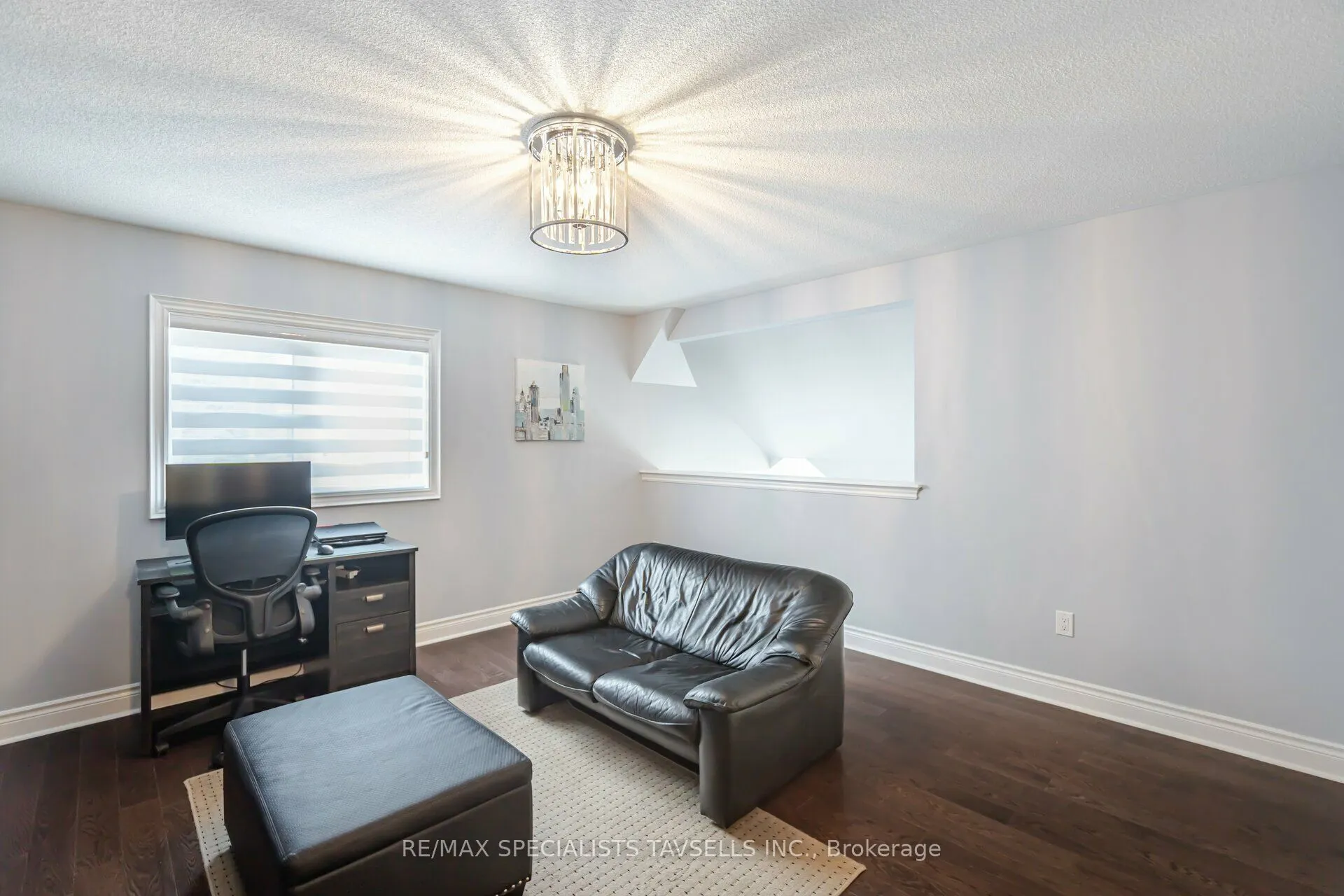 33 Stonegate Avenue