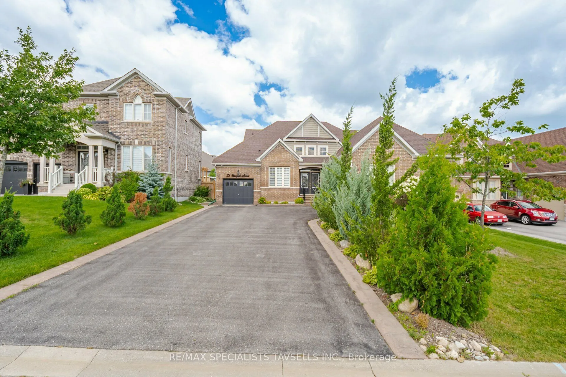 33 Stonegate Avenue