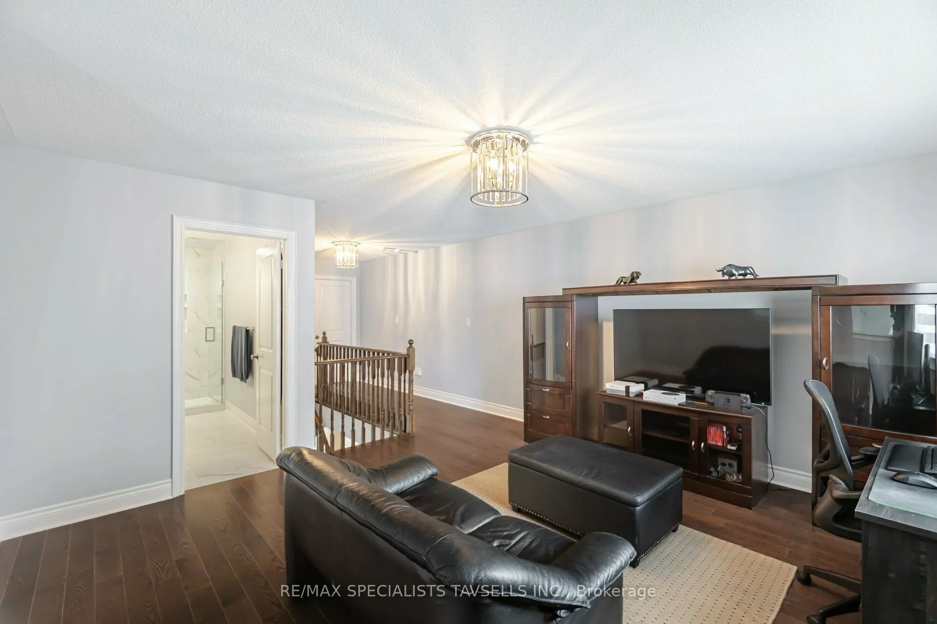 33 Stonegate Avenue