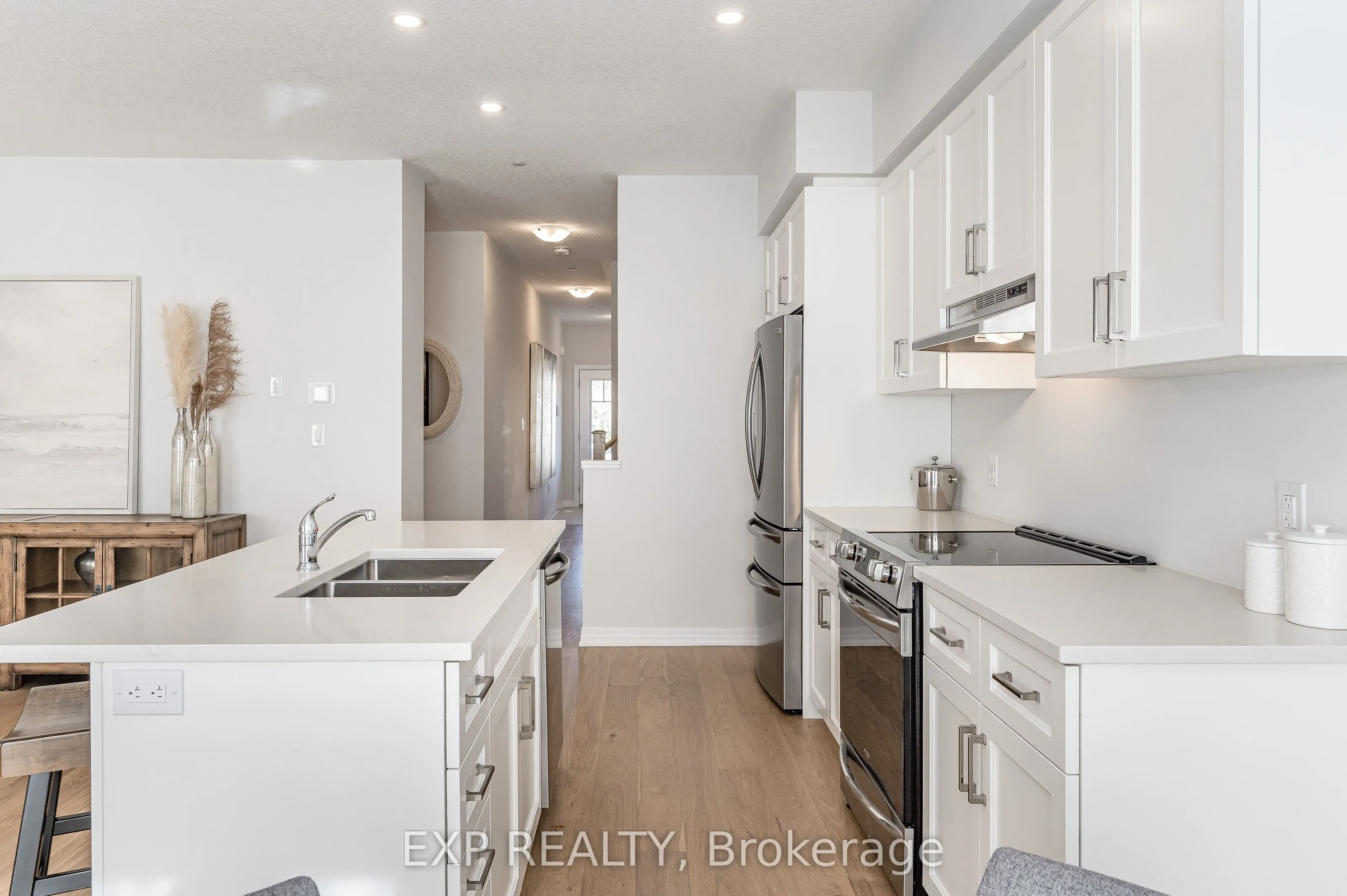 6 Bromley Drive