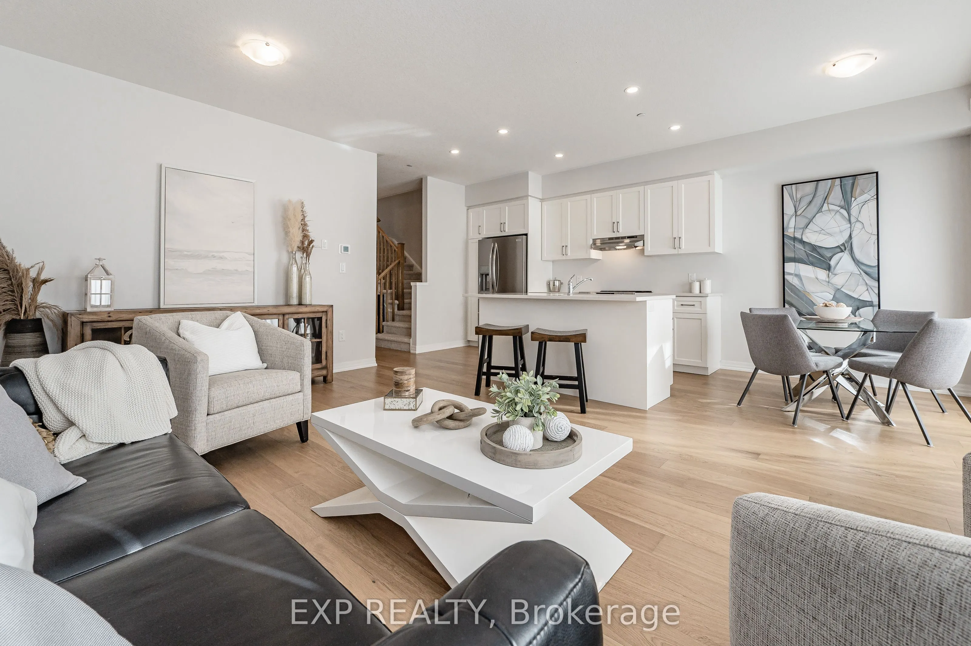 6 Bromley Drive