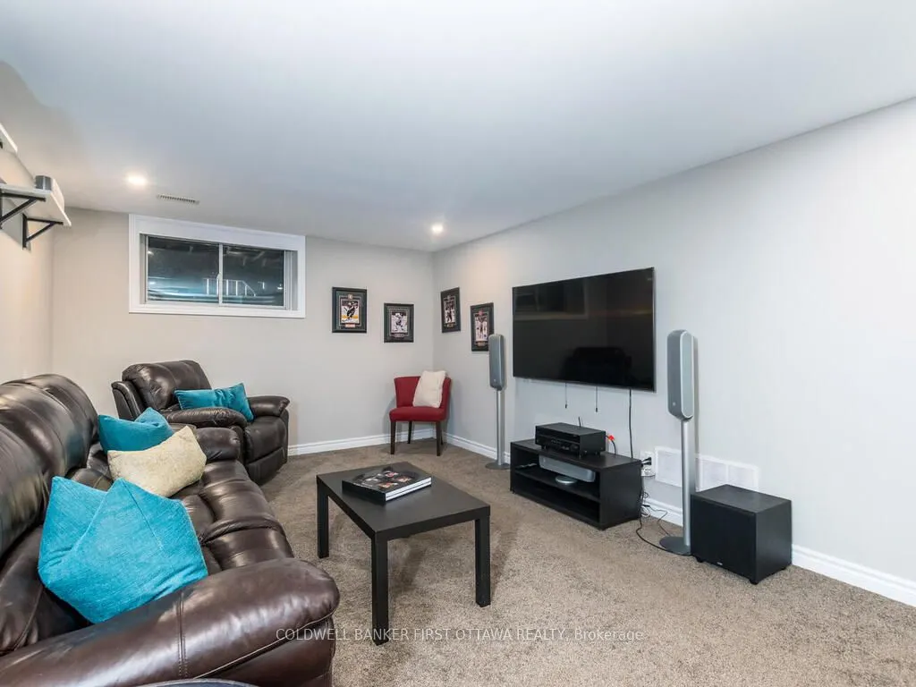 249 Kimpton Drive
