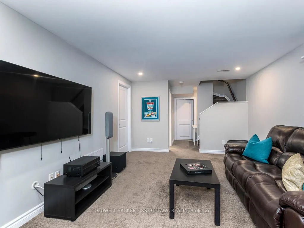 249 Kimpton Drive