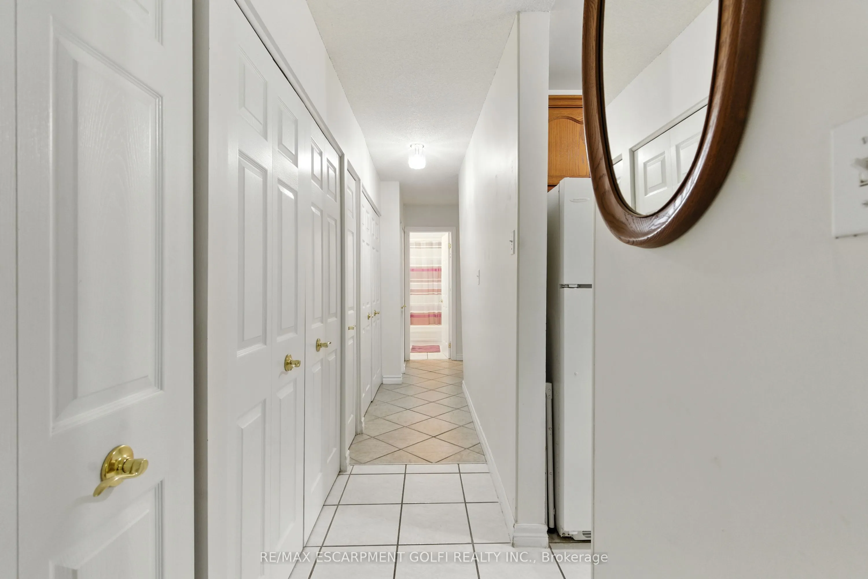 264 Oakdale Avenue #102