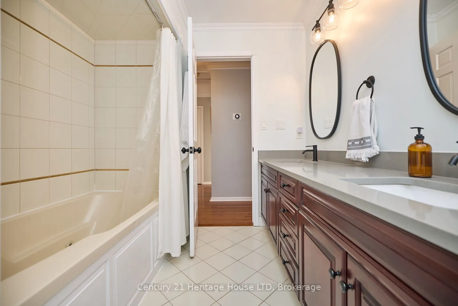 25 Berkhout Terrace