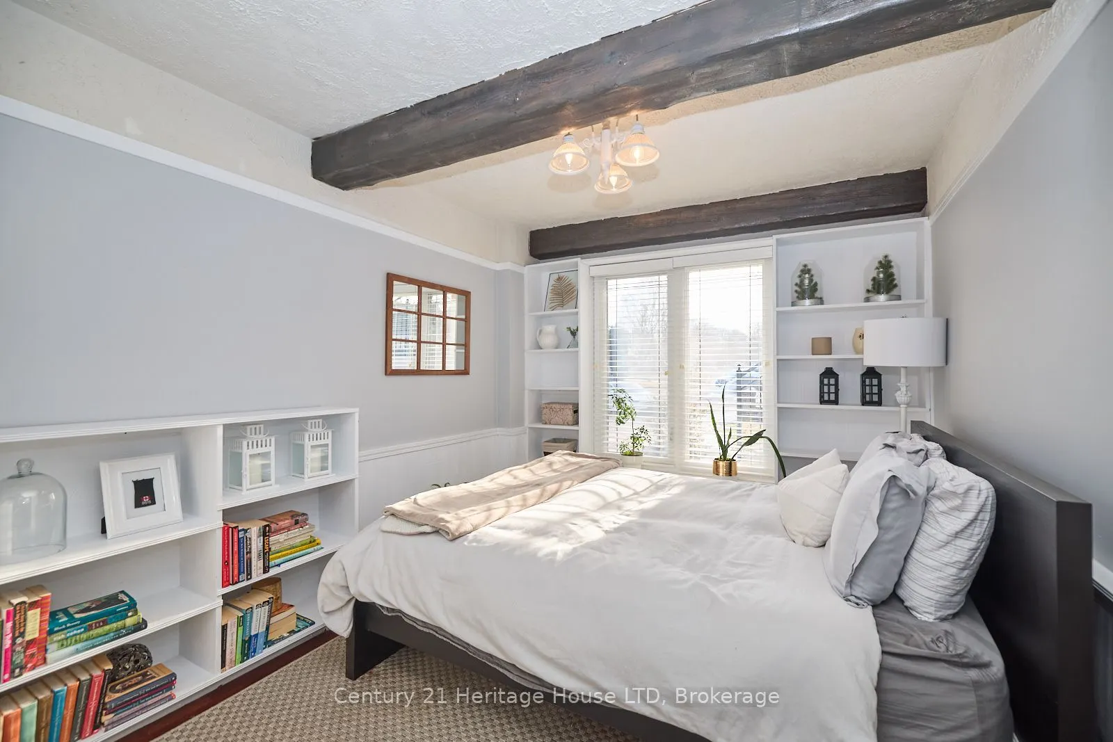 25 Berkhout Terrace