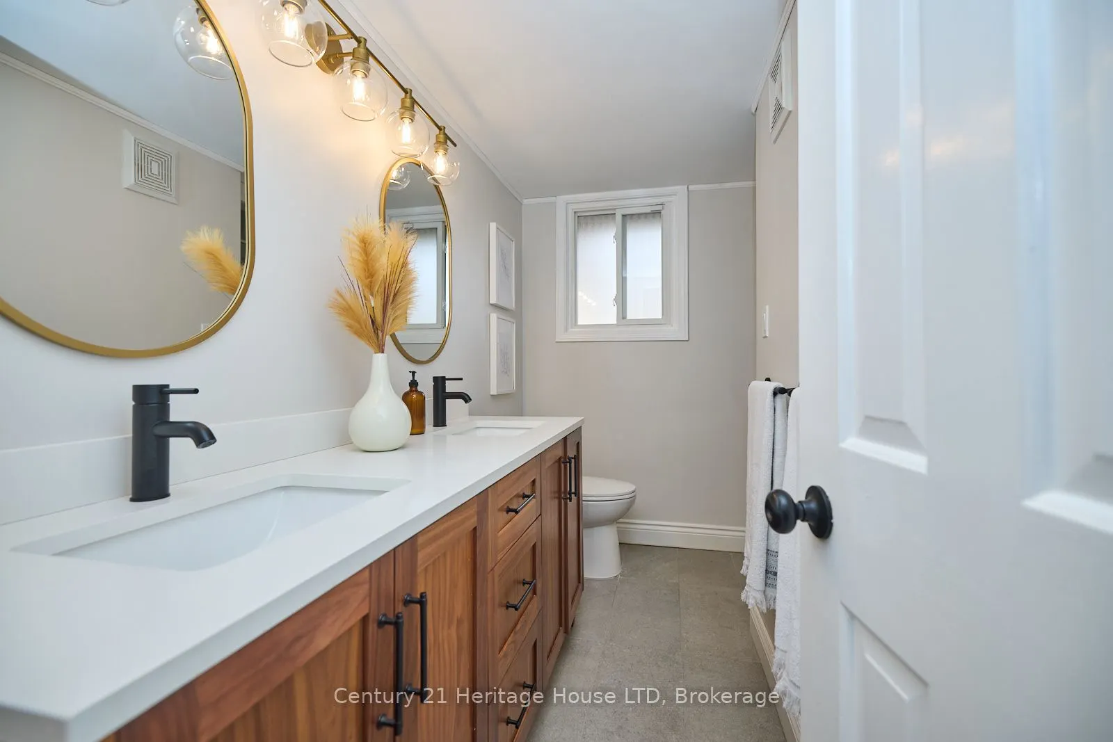 25 Berkhout Terrace
