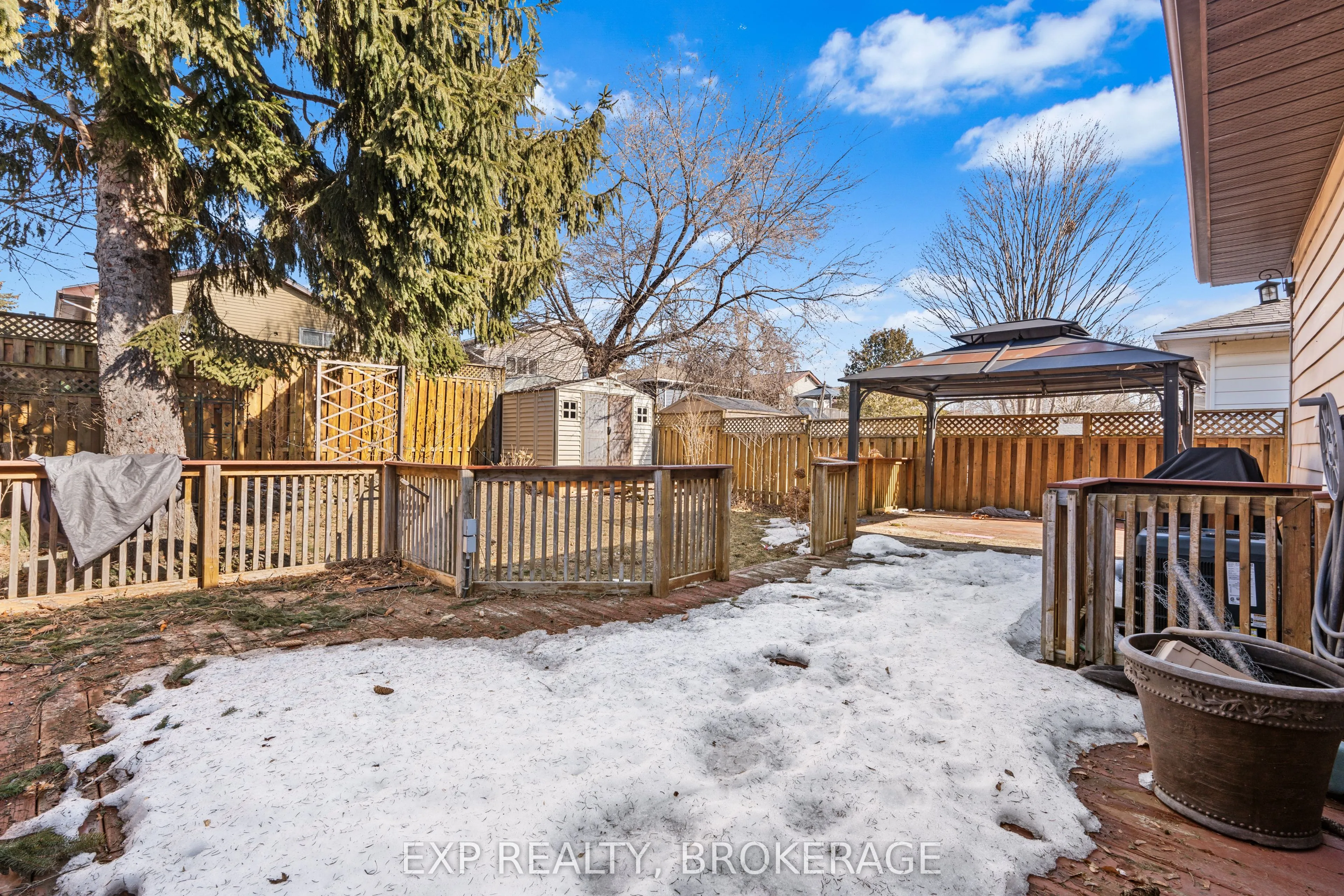 60 GUTHRIE Drive
