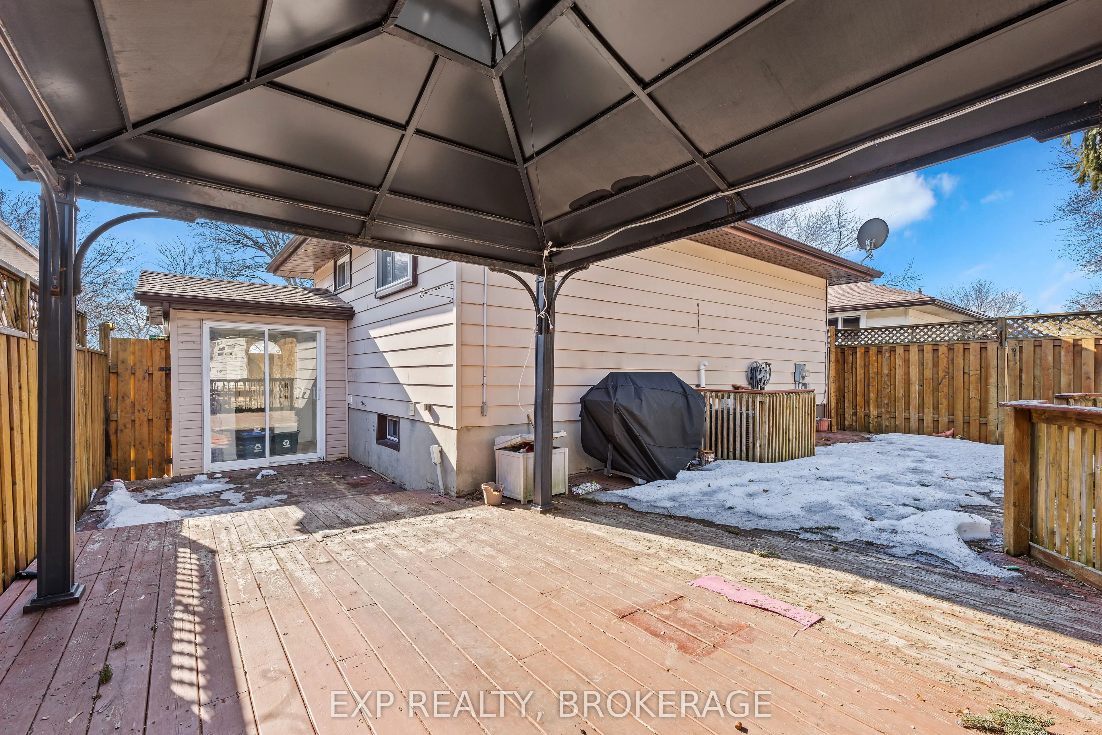 60 GUTHRIE Drive