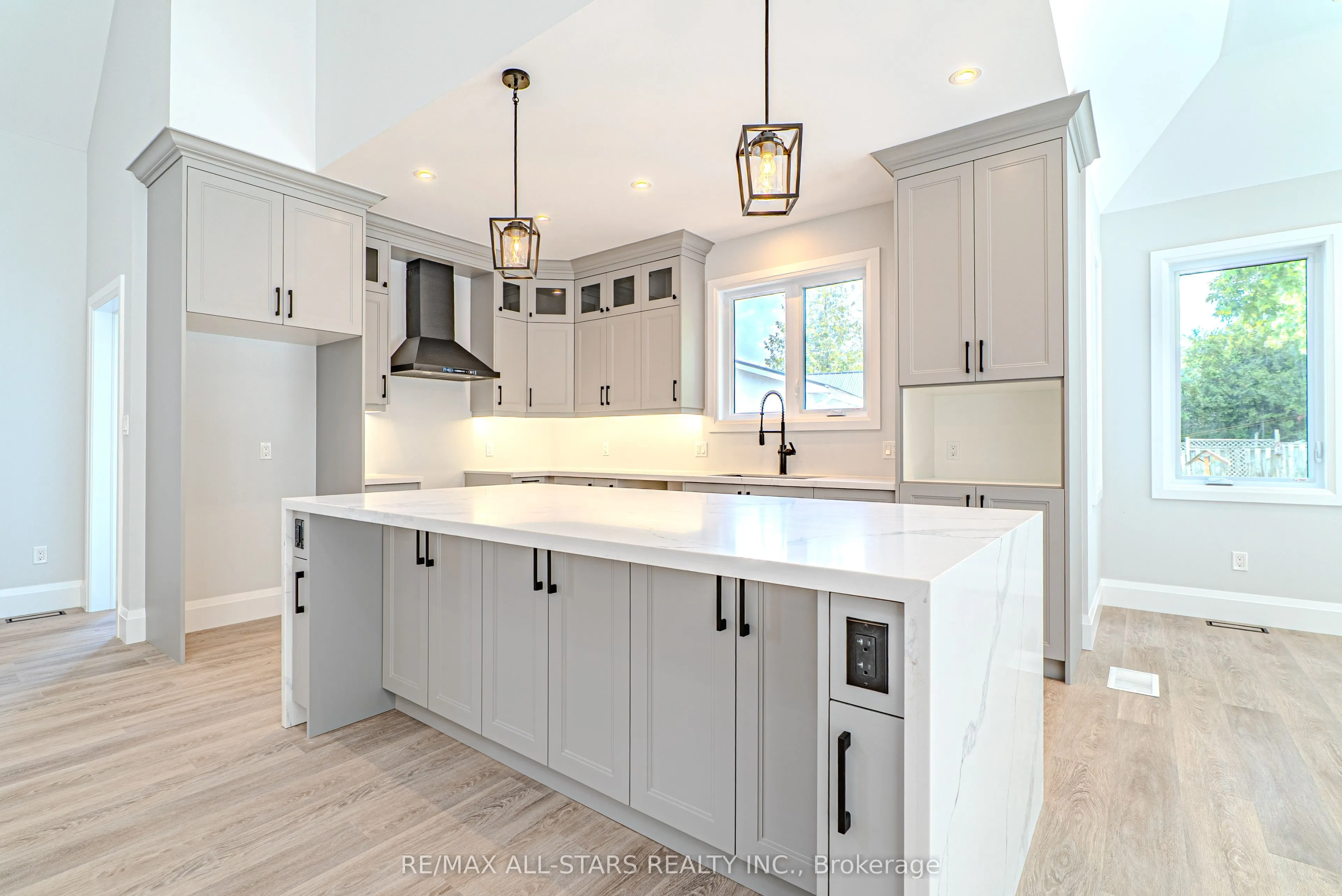 837 Cedar Glen Road