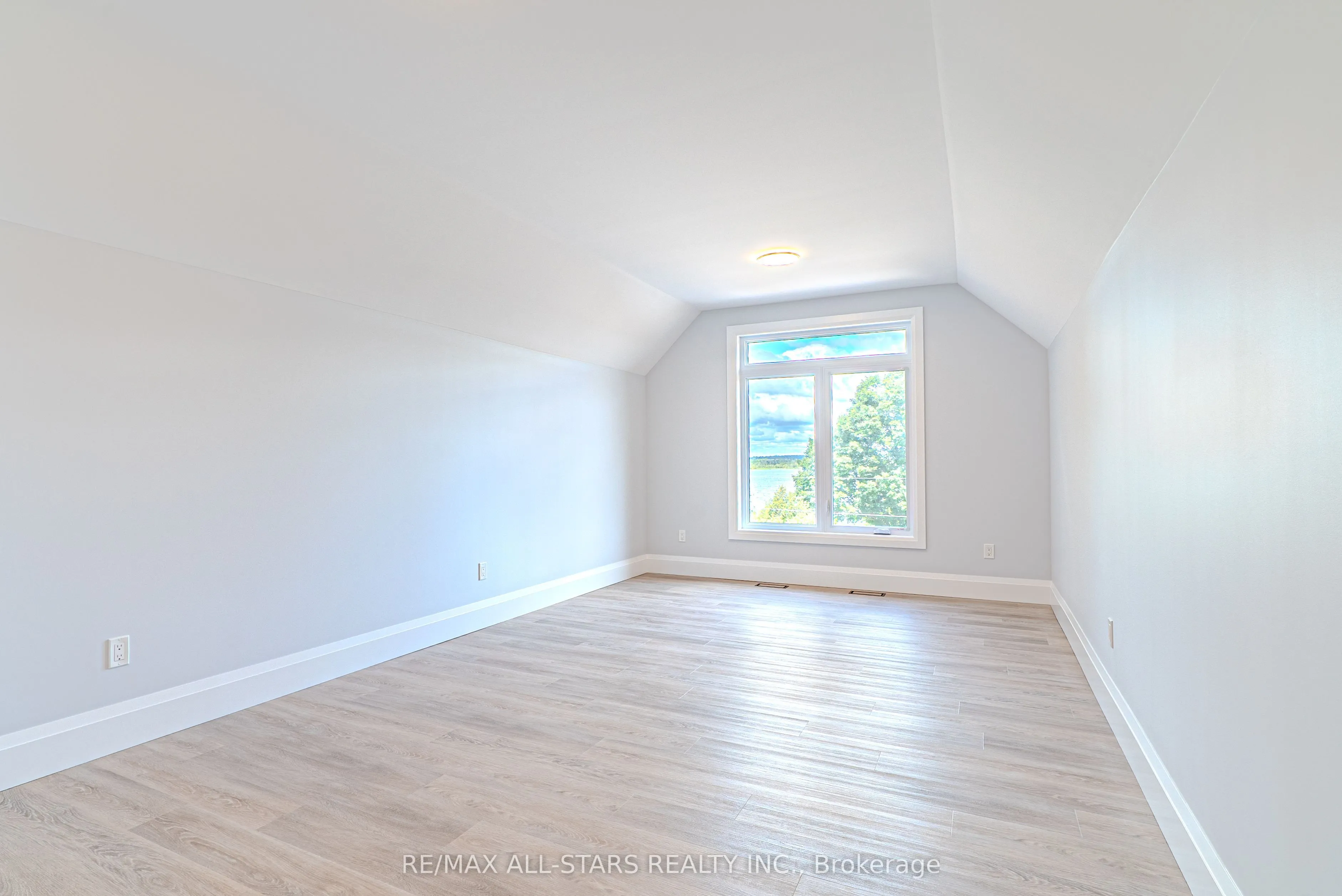 837 Cedar Glen Road