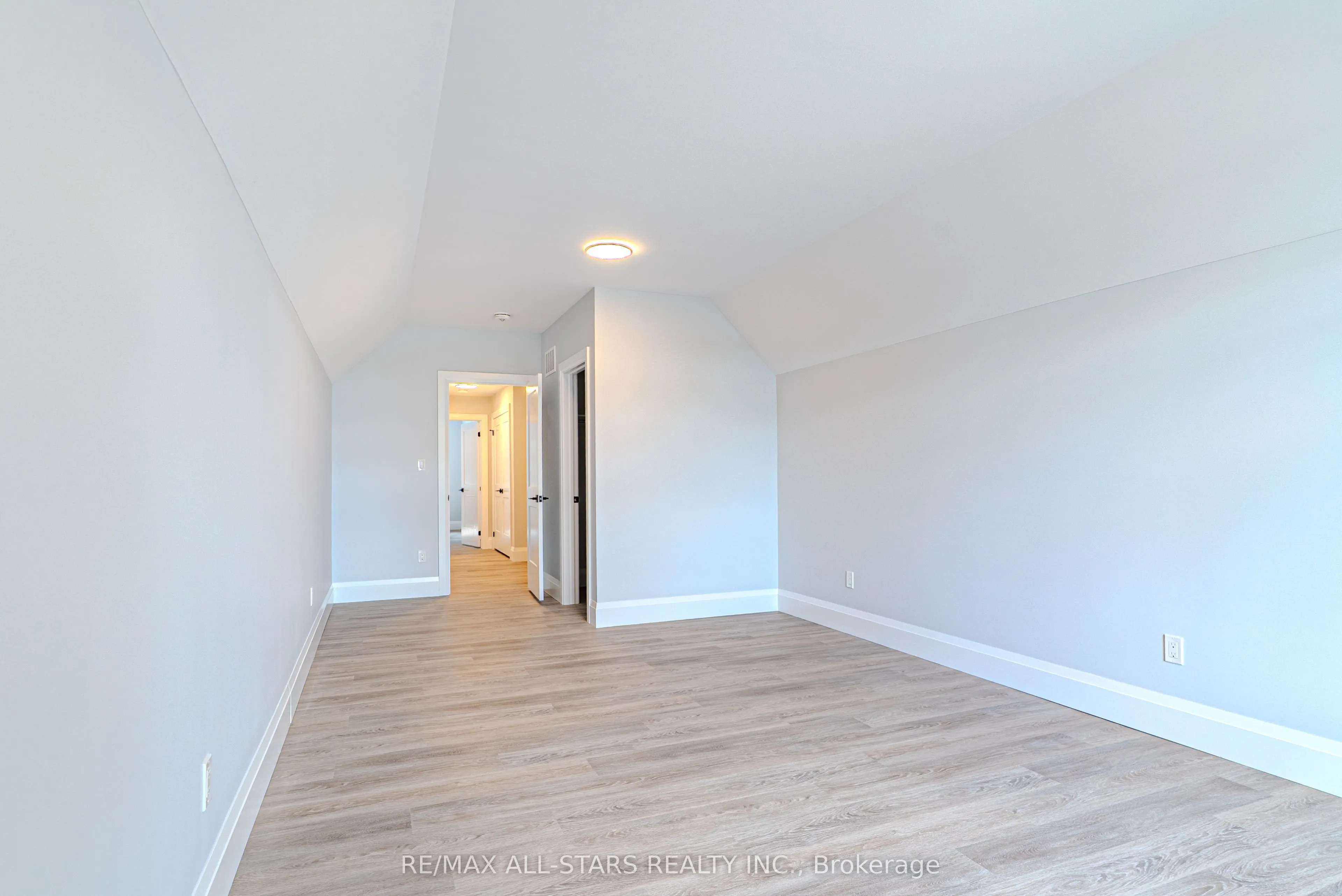 837 Cedar Glen Road