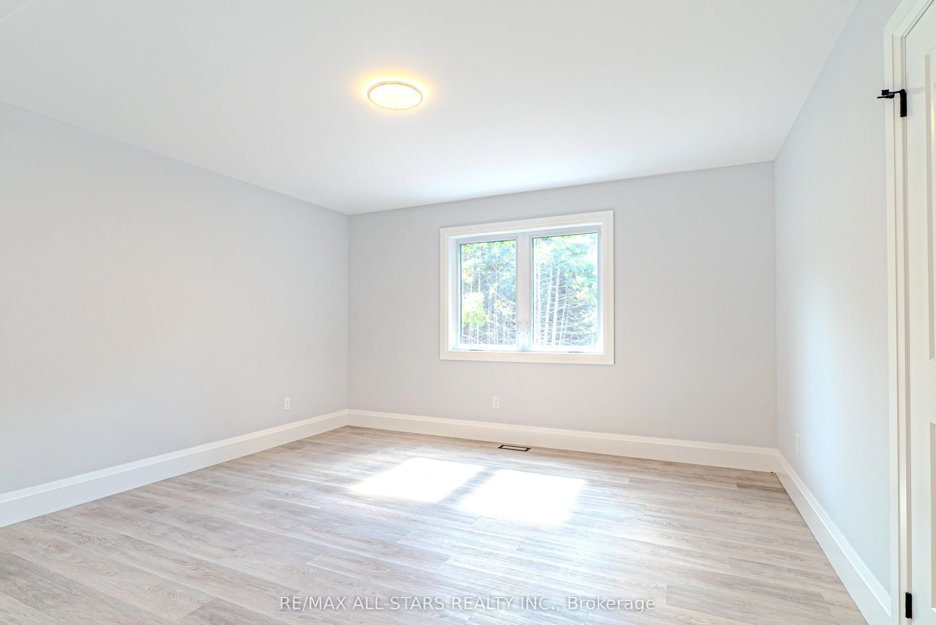 837 Cedar Glen Road