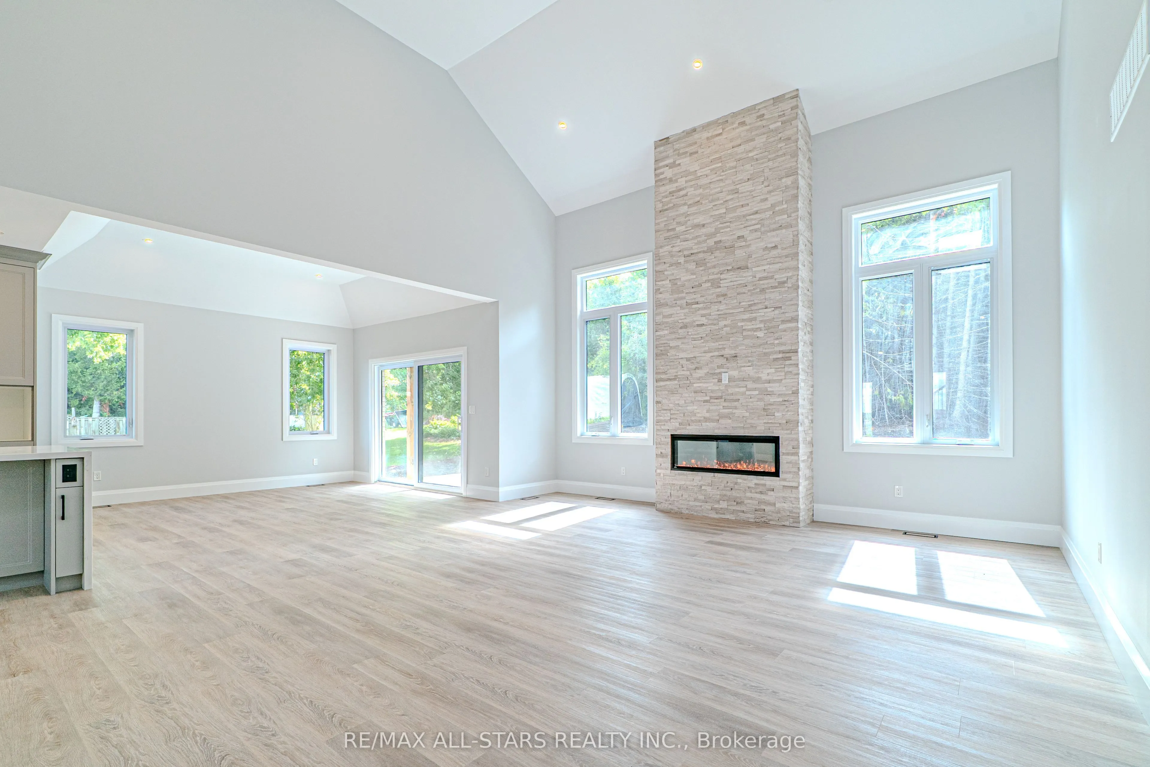 837 Cedar Glen Road