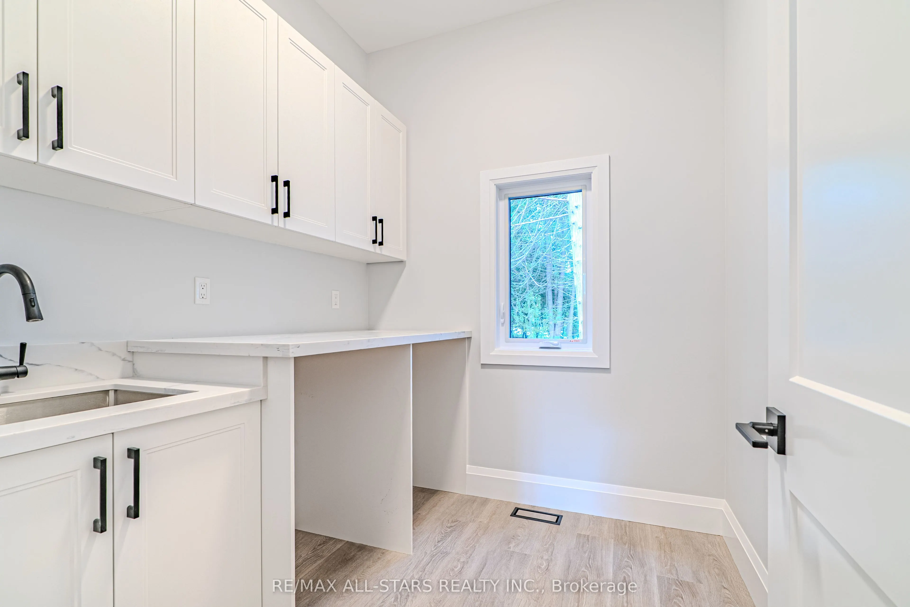 837 Cedar Glen Road