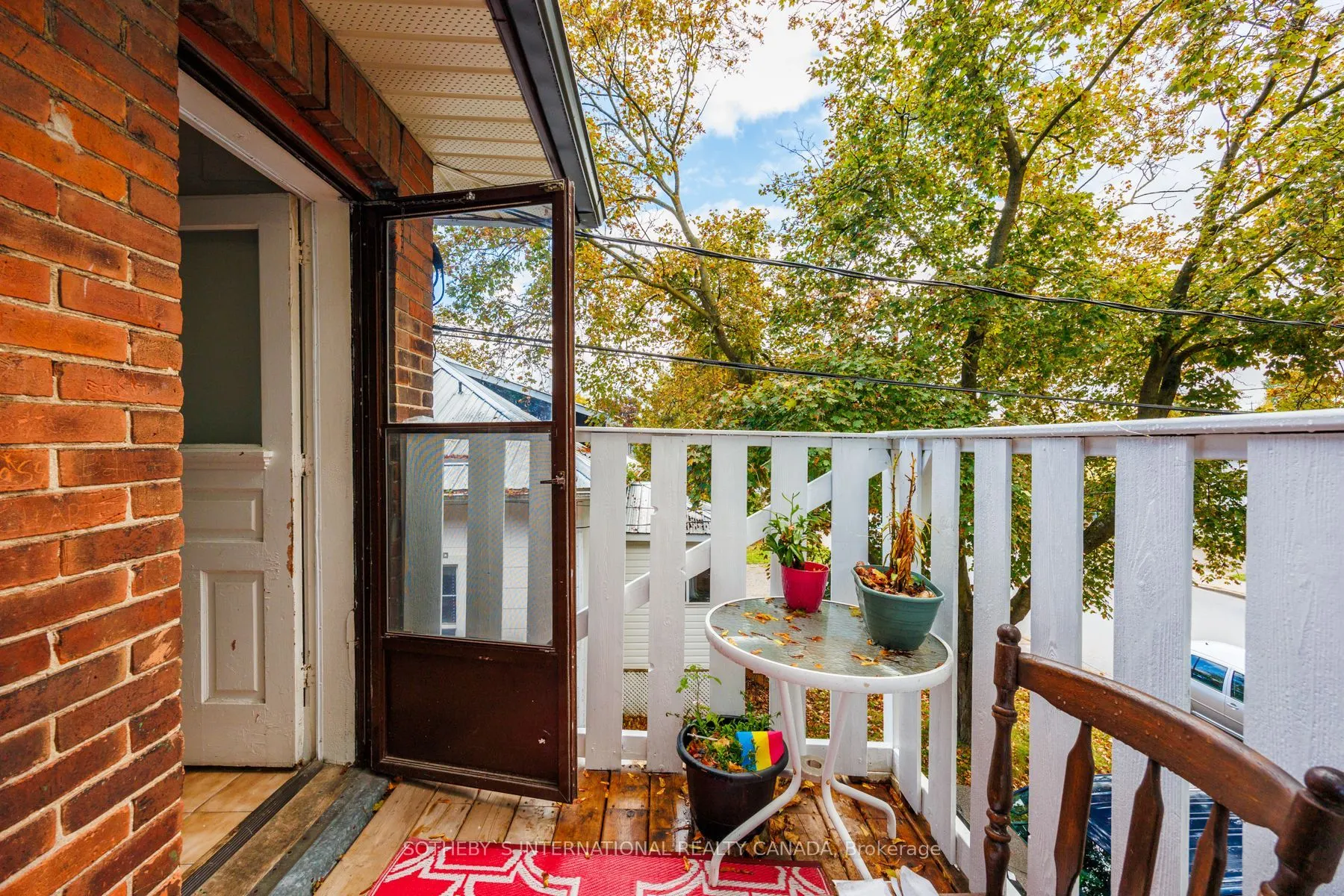 82 Durham Street W