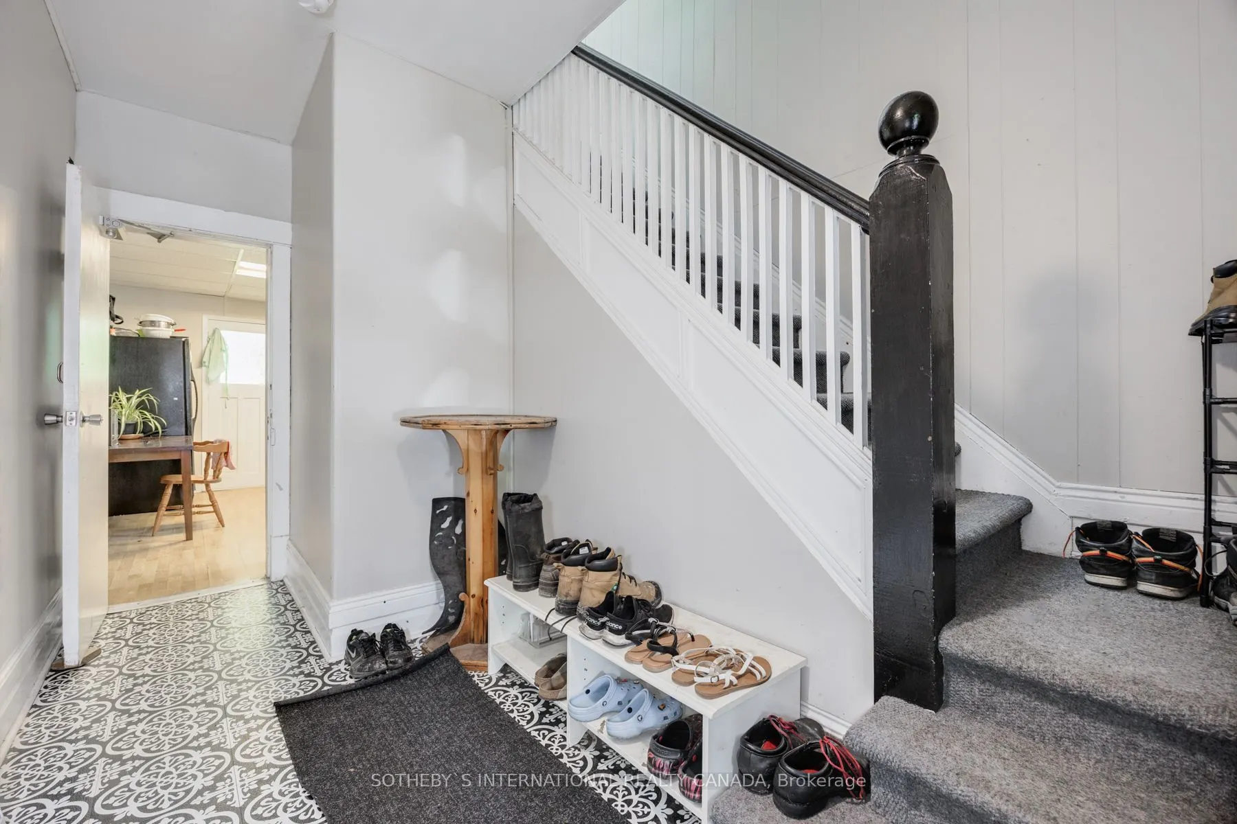 82 Durham Street W