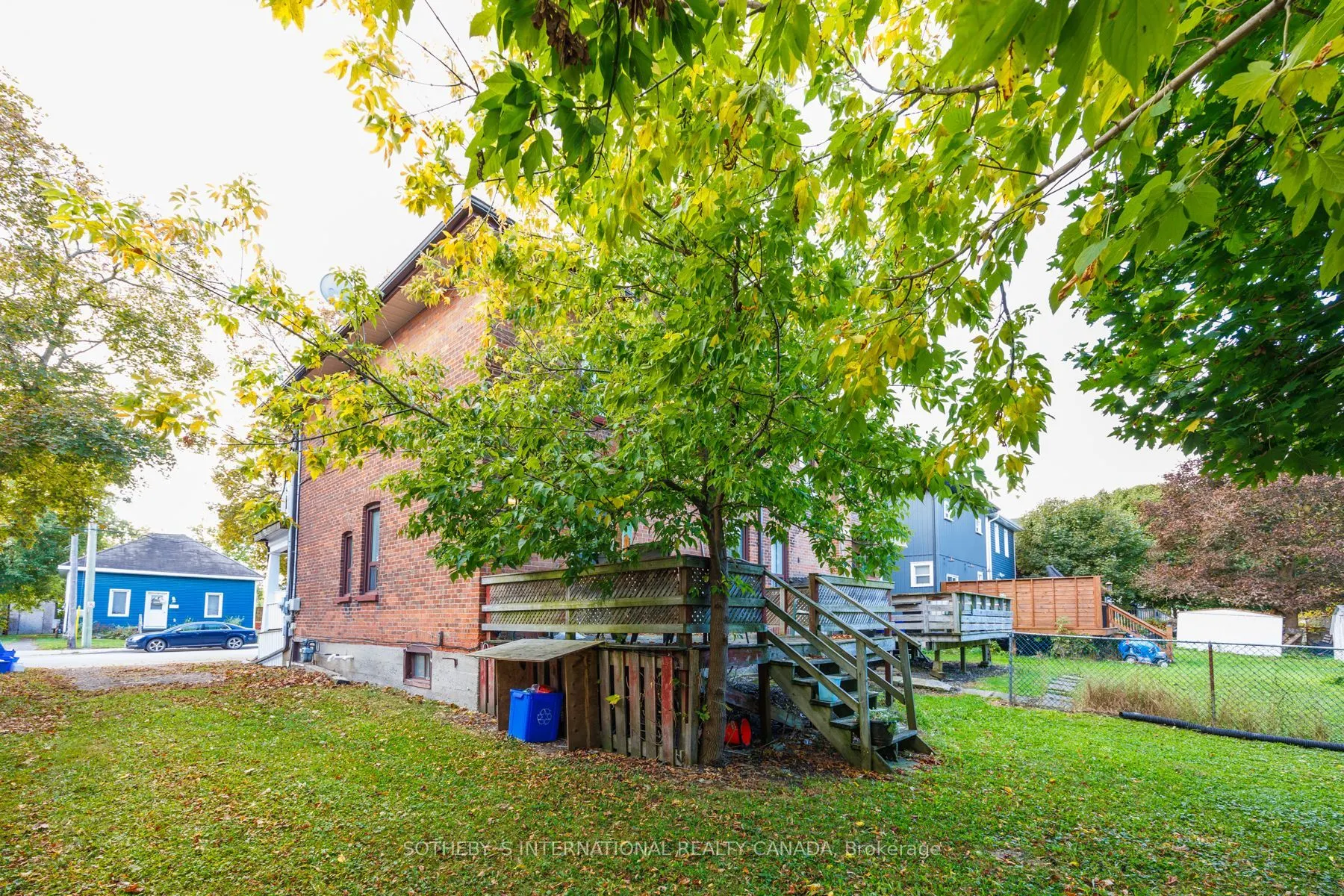 82 Durham Street W