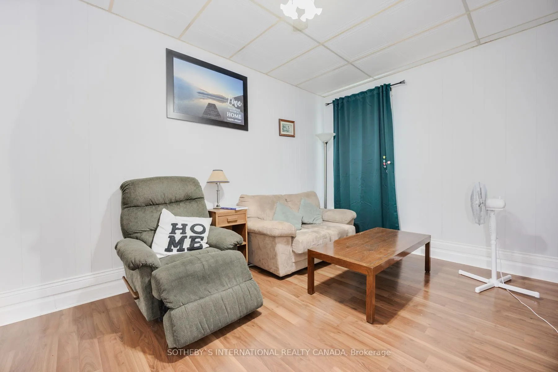 82 Durham Street W