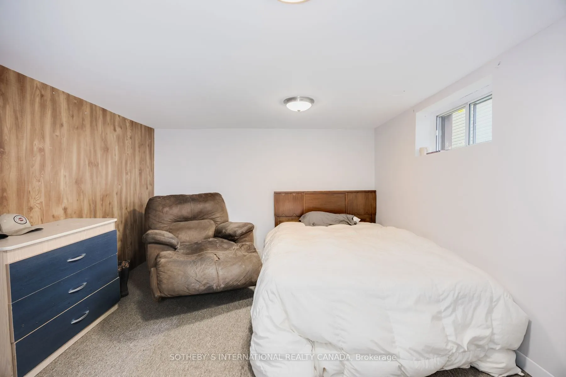 82 Durham Street W