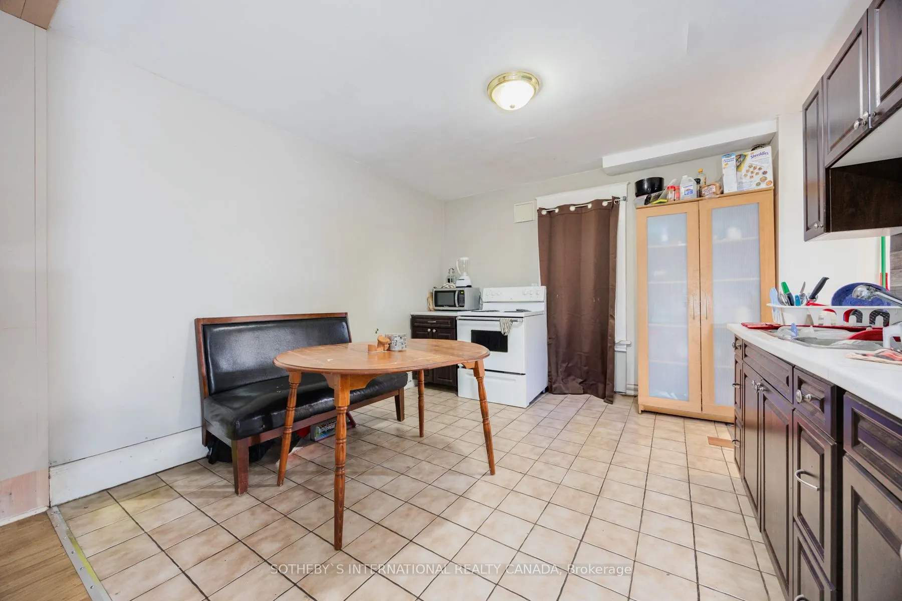84 Durham Street W
