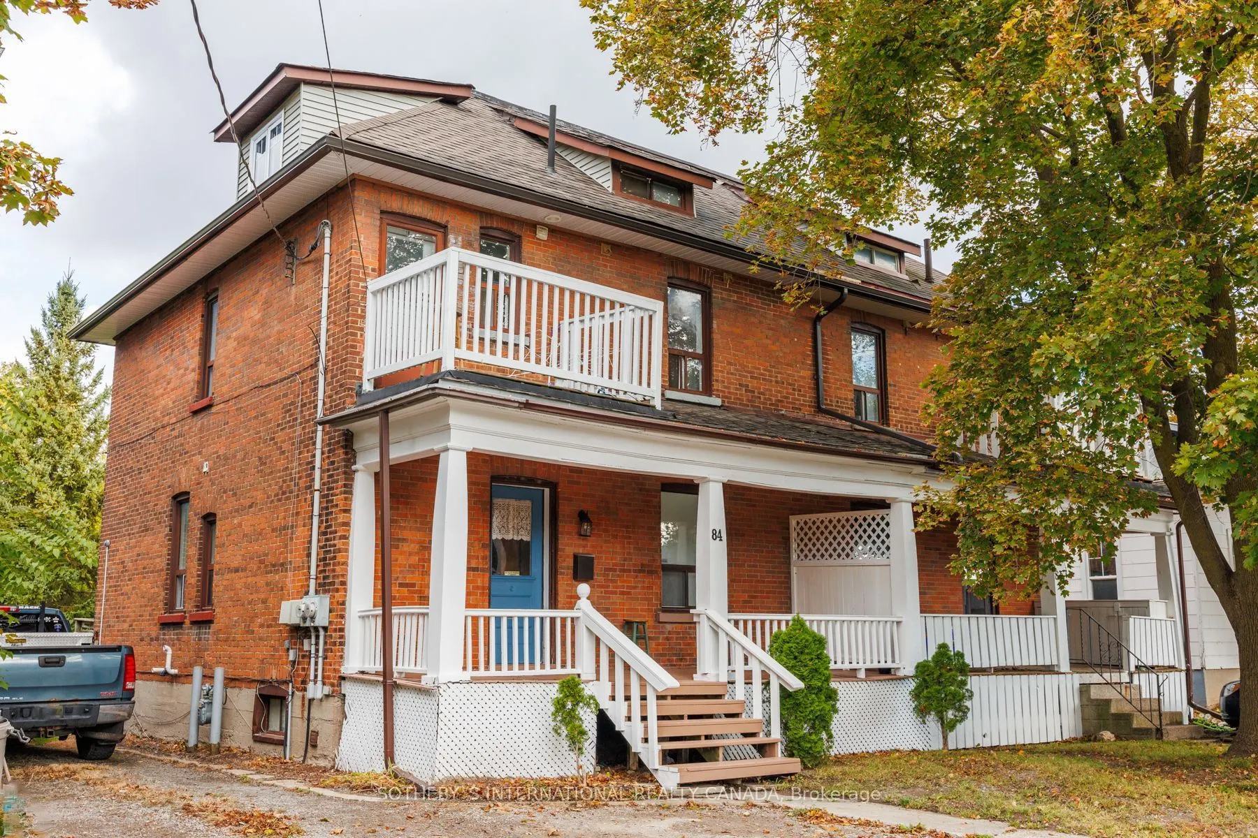 84 Durham Street W